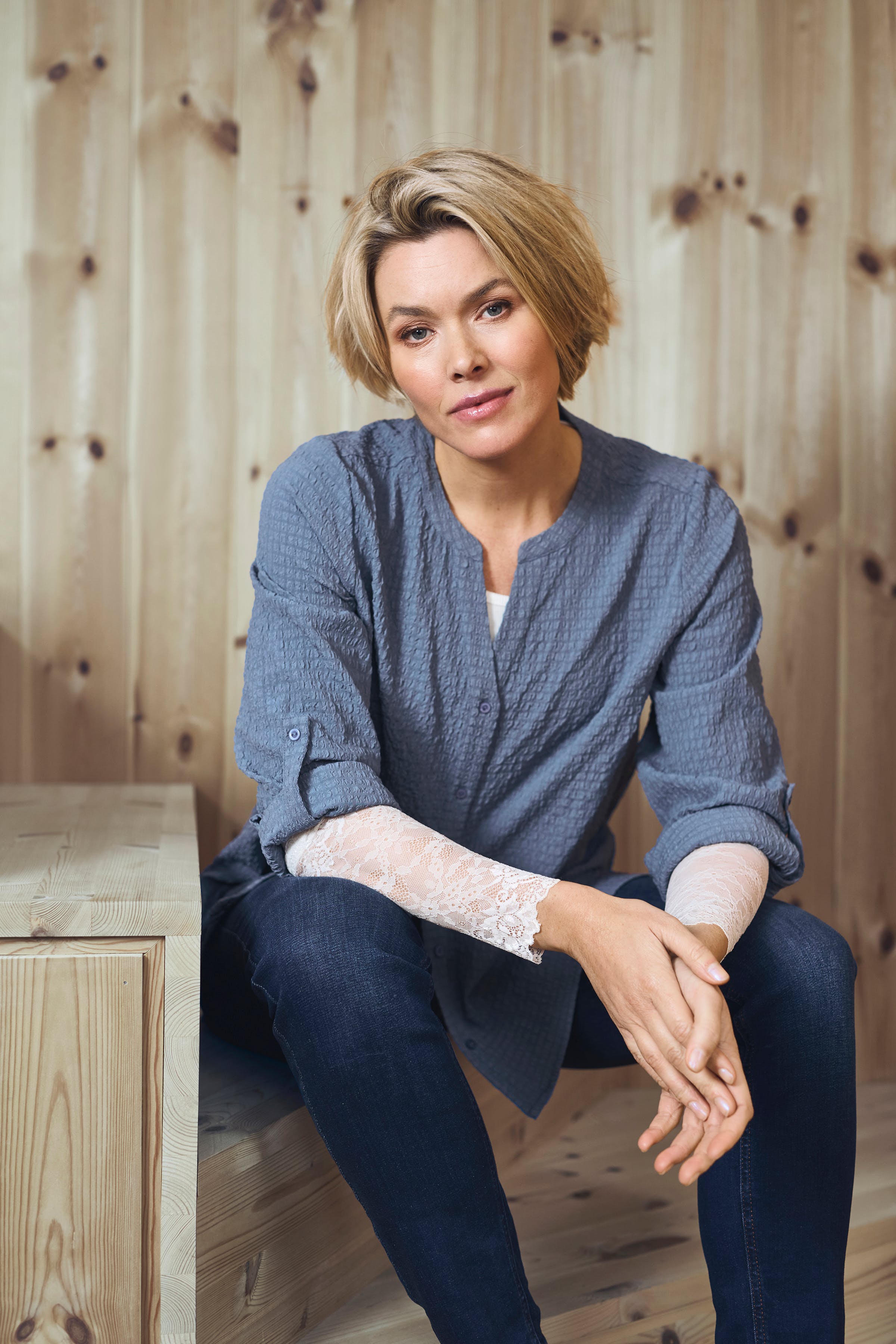 BPeverlin Hemd LOCATION NONE 10590627-193929B