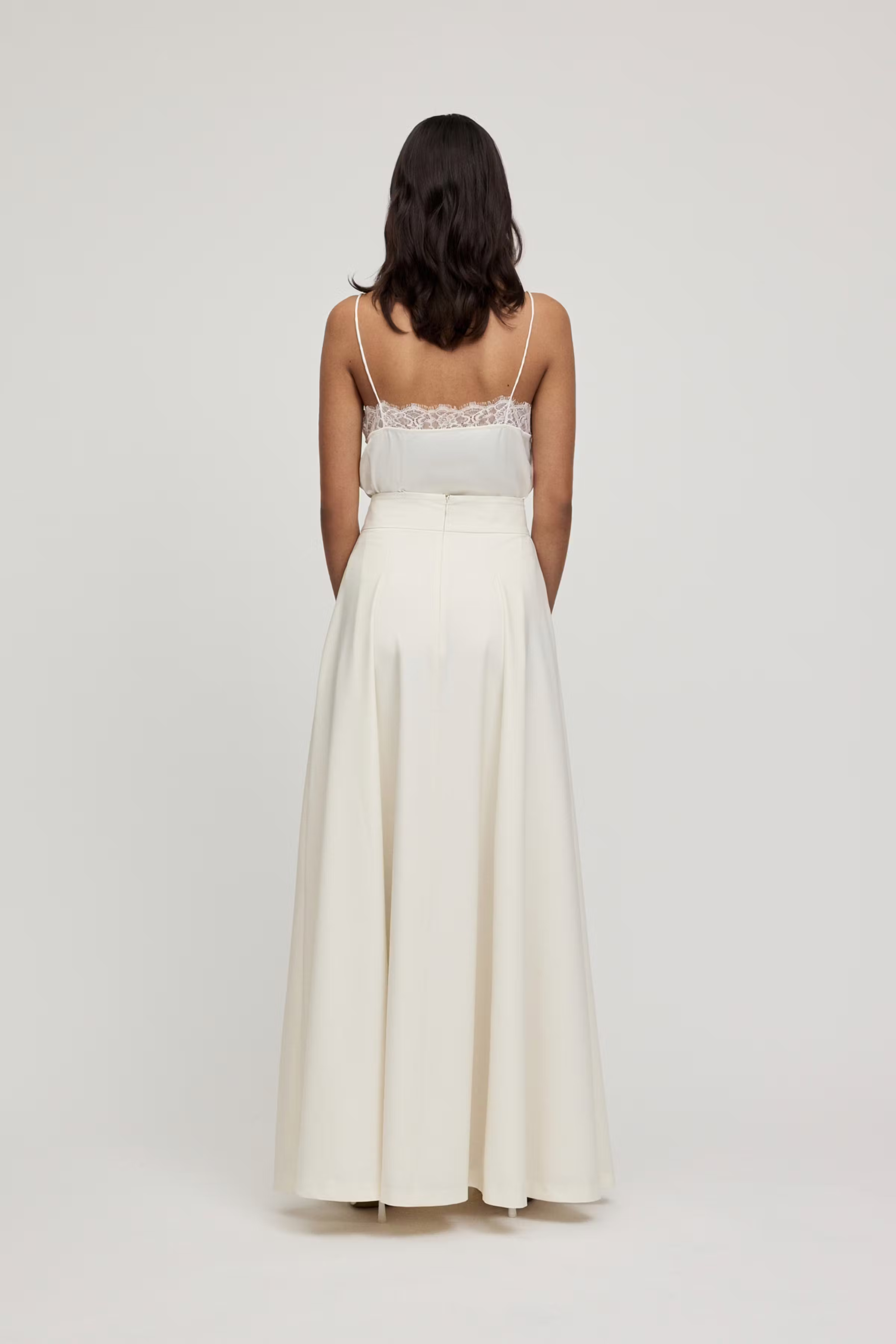 IO Skirt LOOKBOOK BACK 30600648-WH010