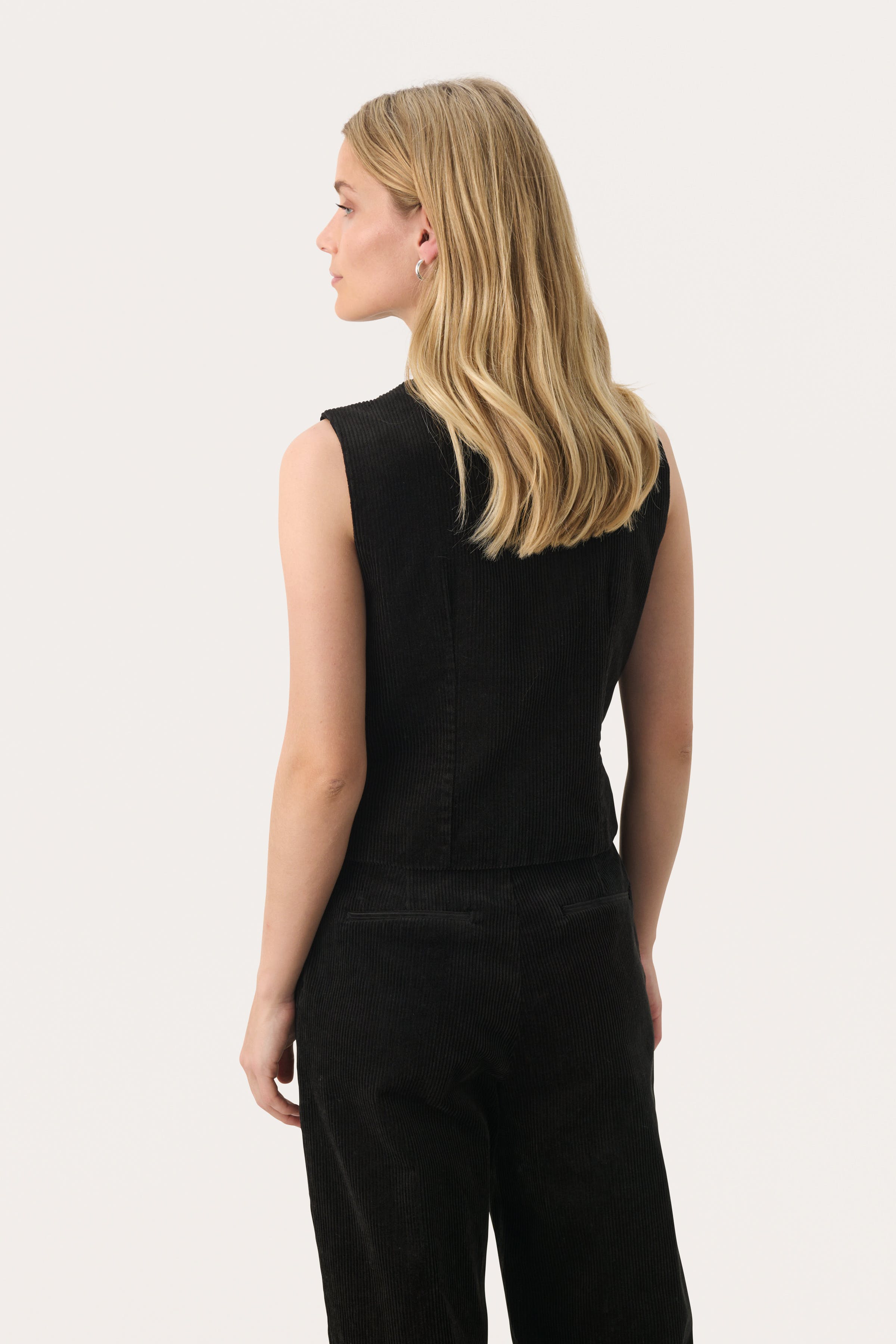 LinkaPW vest LOOKBOOK BACK 30308909-194008