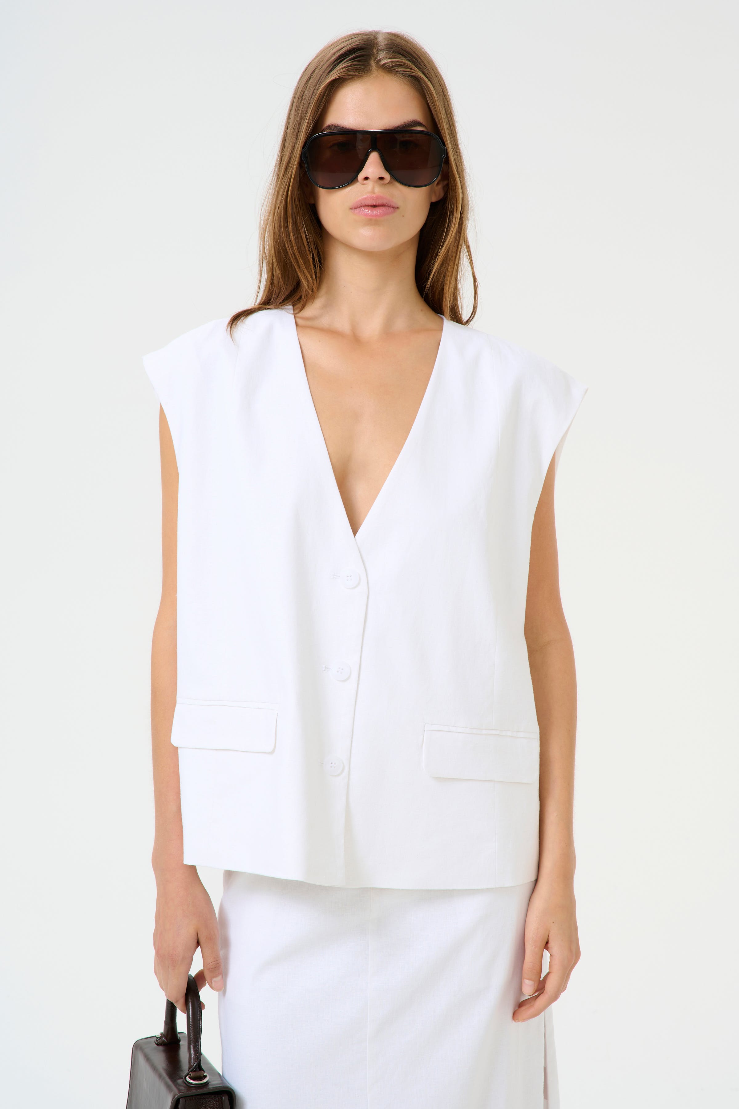 GZizza linen waistcoat LOOKBOOK FRONT 10910239-110601