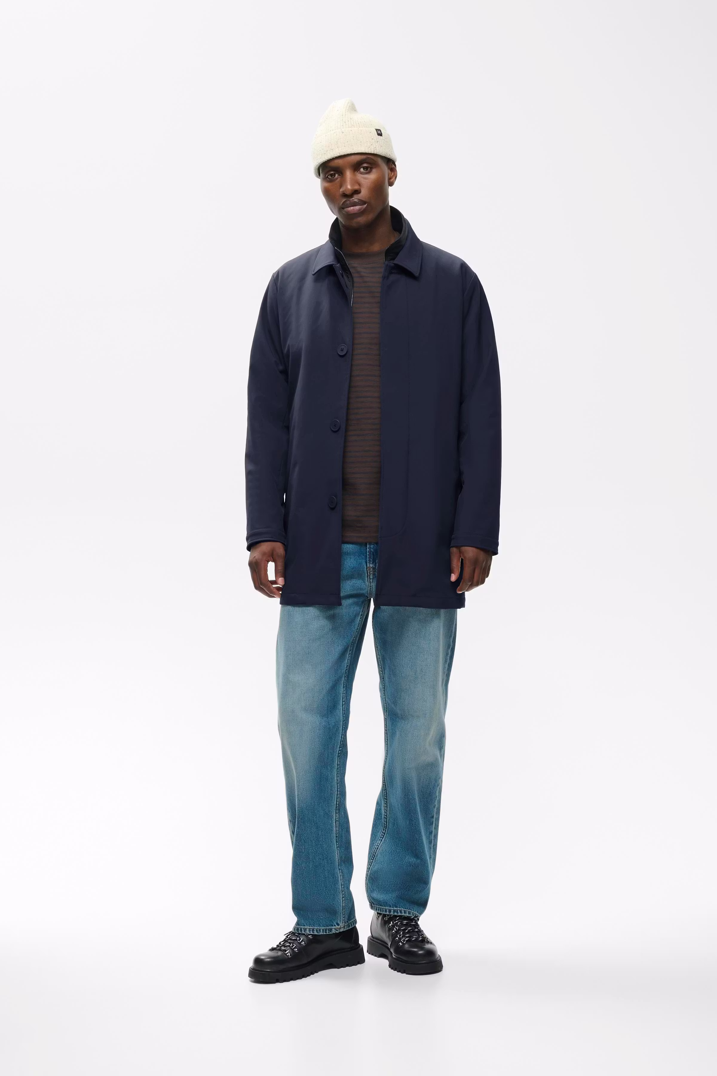 Philman Mantel LOOKBOOK FRONT 30203863-20210