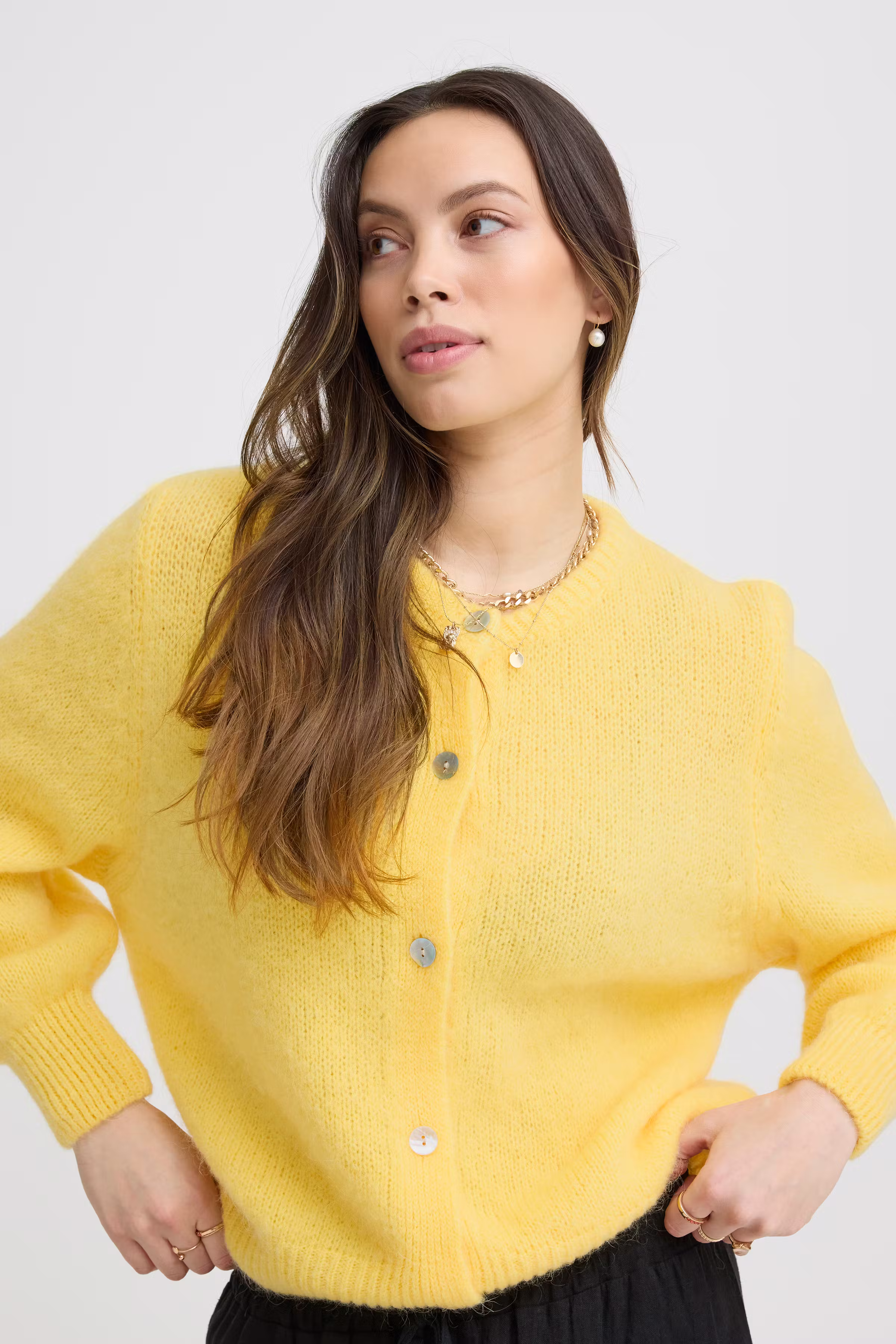 SBGULVIG Cardigan LOOKBOOK DETAIL 22100655-120825