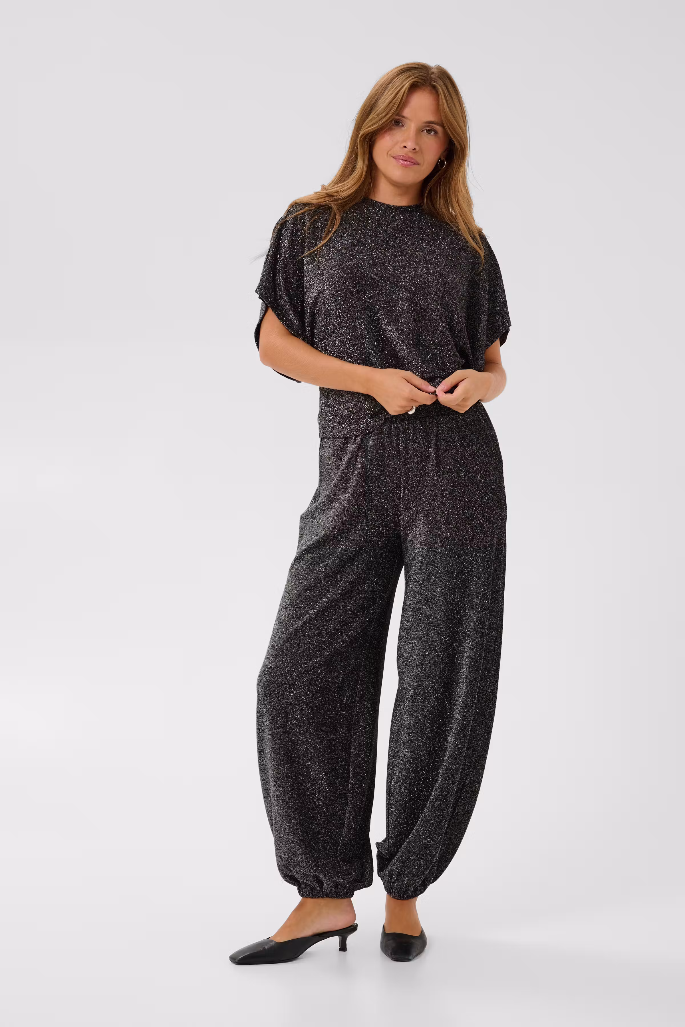 KArebecca Trousers LOOKBOOK FRONT 10512394-110076
