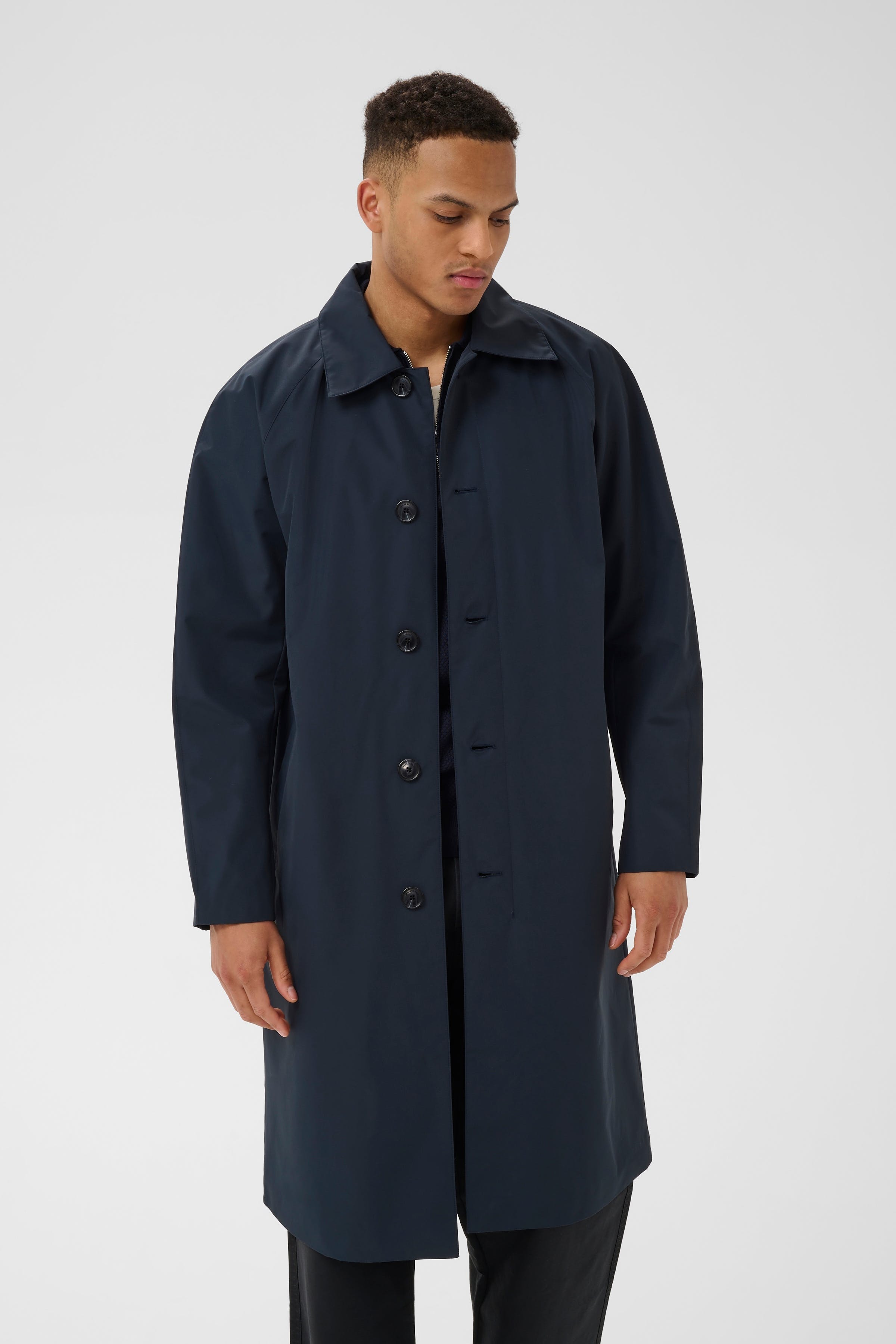MAelijah Coat LOOKBOOK FRONT 30209491-194011