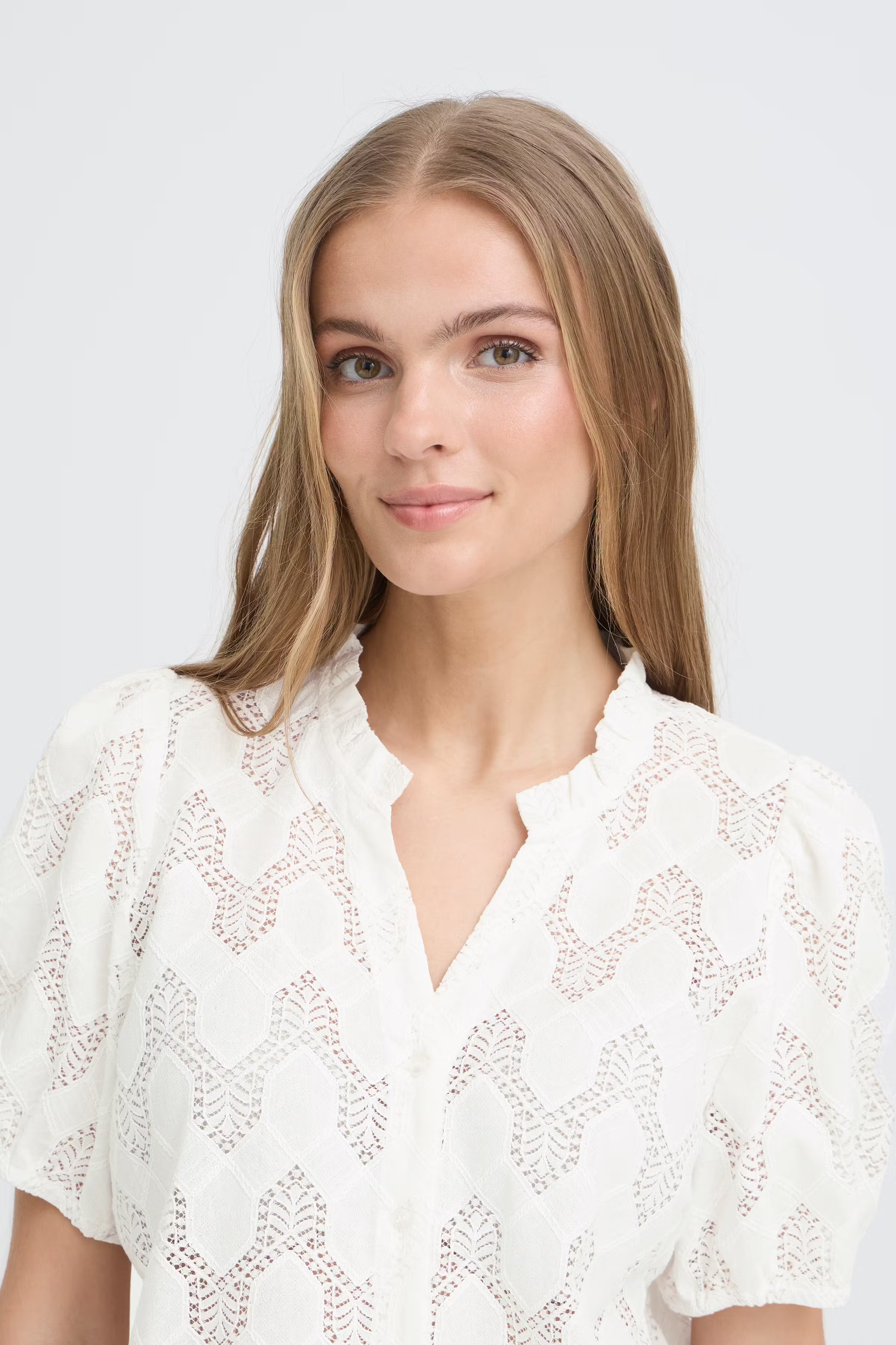 IHJUNELA Skjorte LOOKBOOK DETAIL 20125654-114201