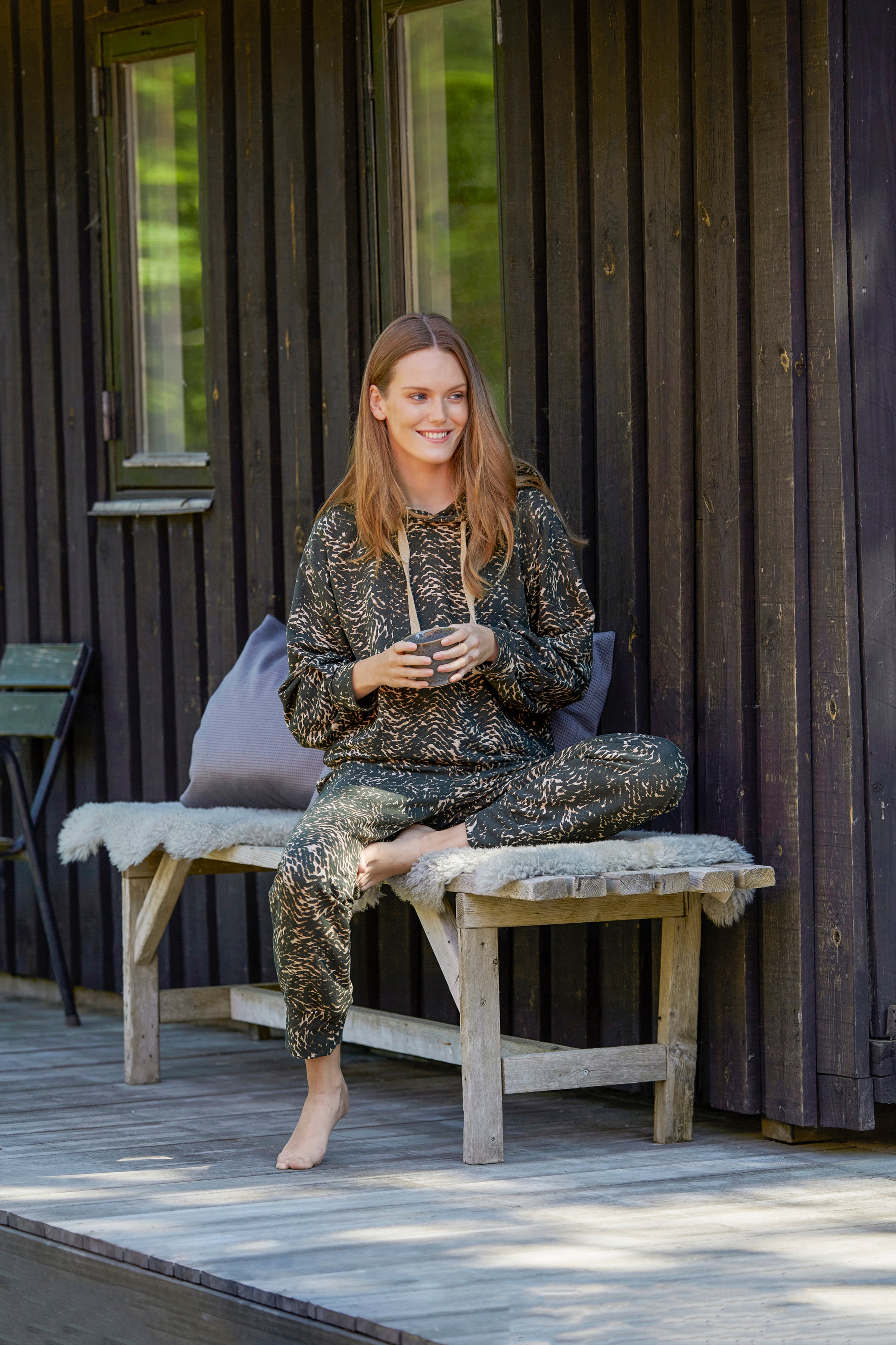 CRCharlott Hose LOCATION NONE 10608712-100120