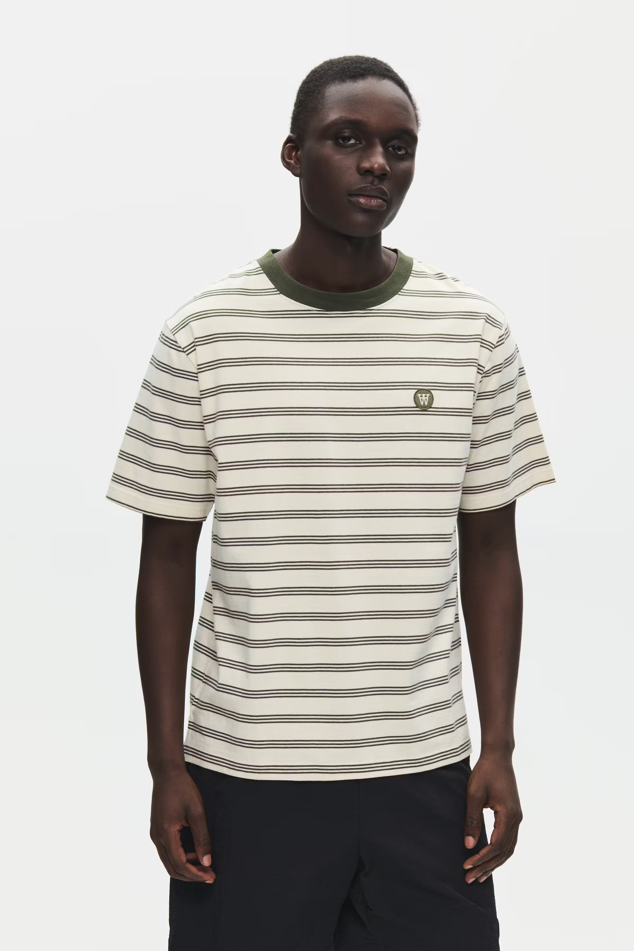 WWEaston T-shirt LOOKBOOK FRONT 30252104-304918