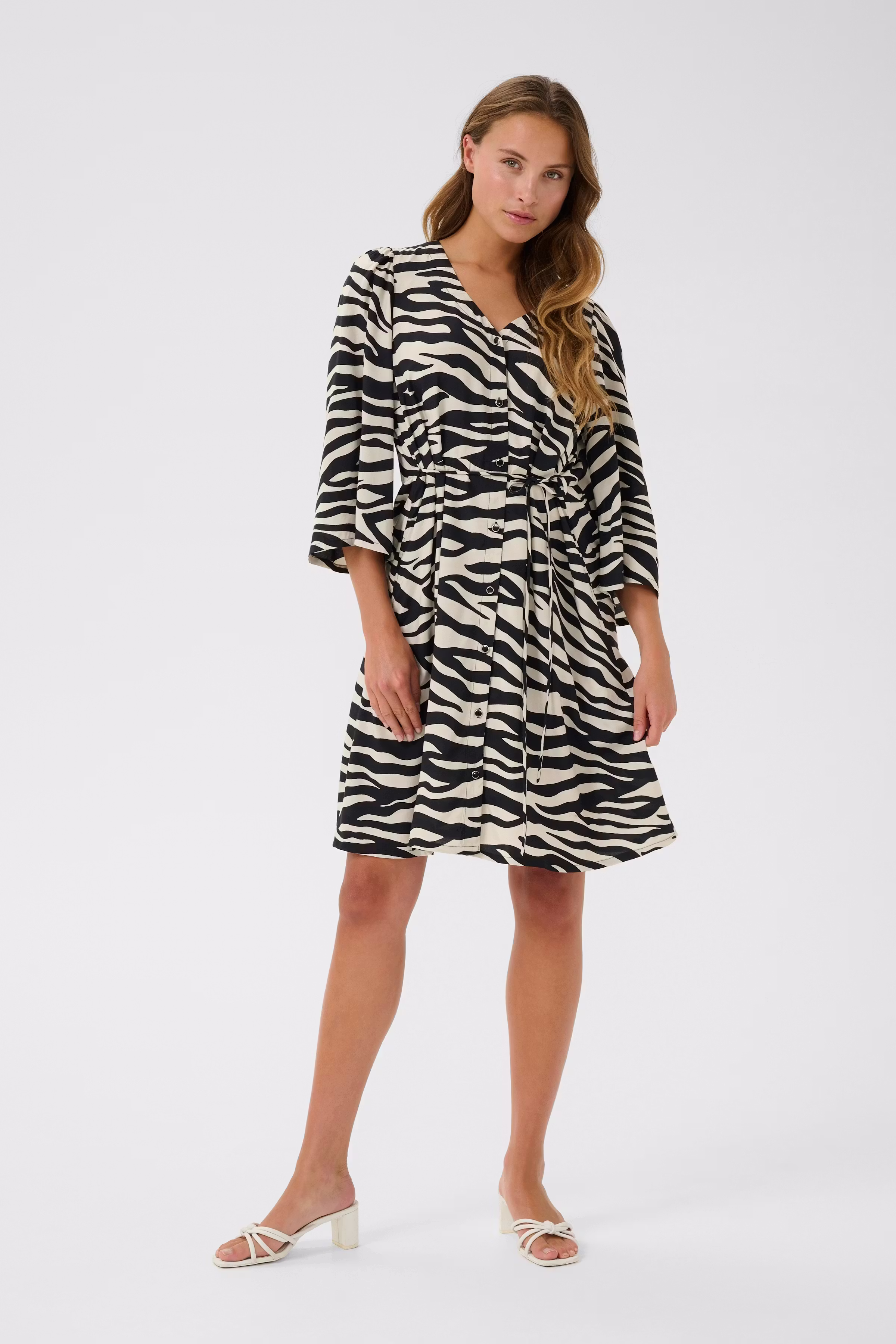 KApedra Dress LOOKBOOK FRONT 10509622-107295