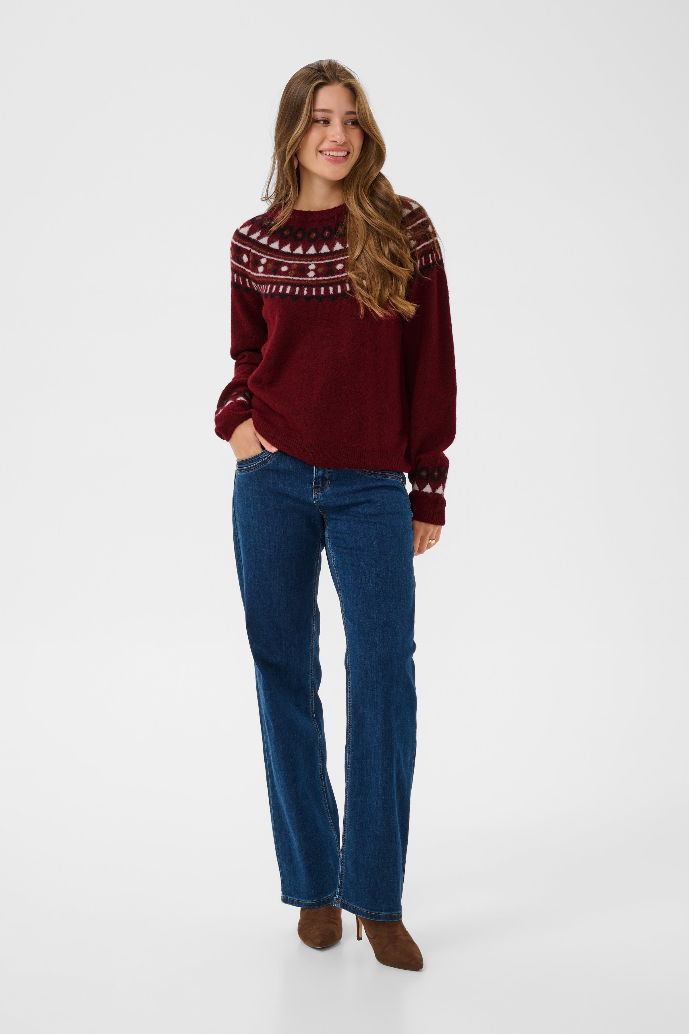 CRCherrie Pullover LOOKBOOK FRONT 10614328-1917241