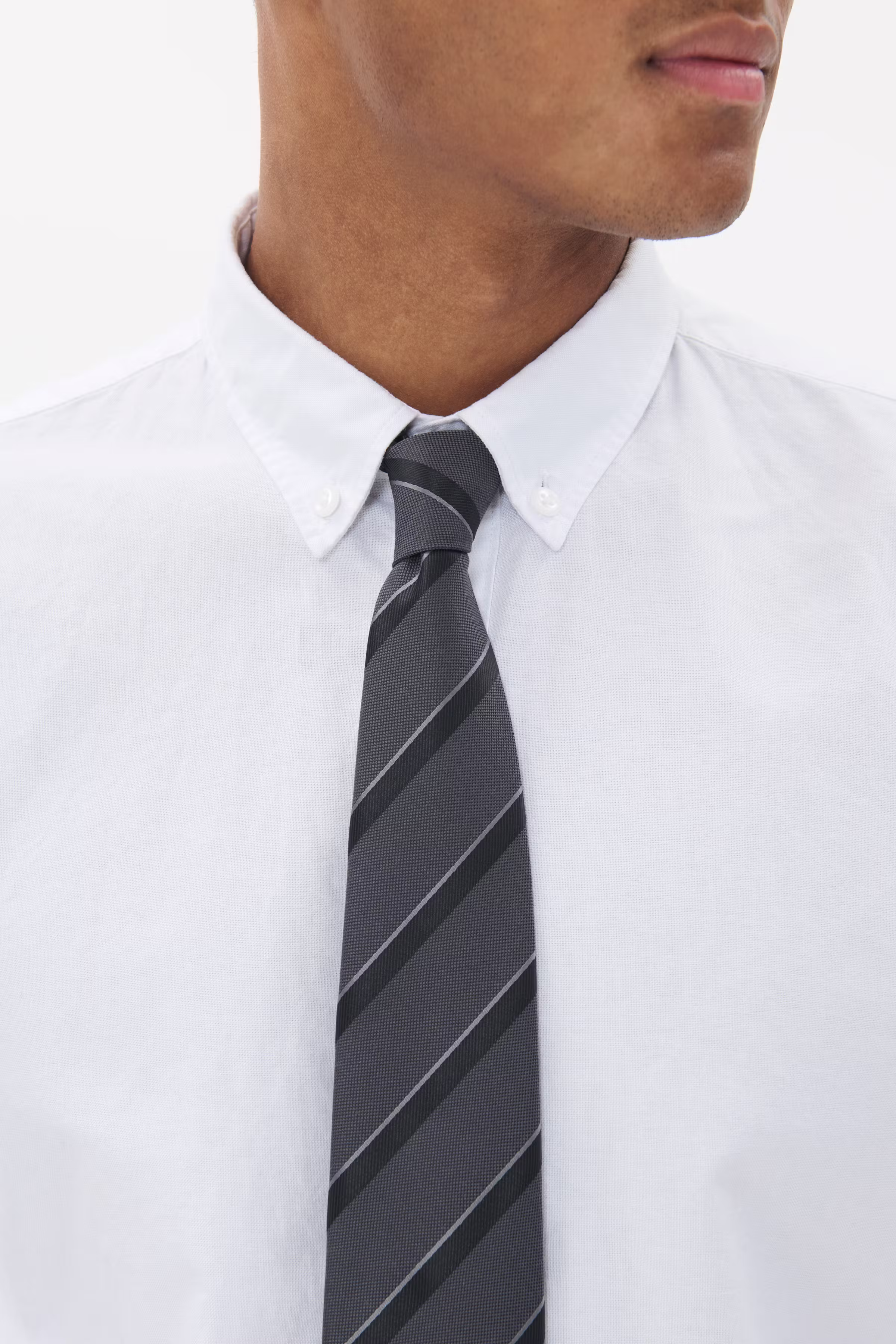 MAtie Tie LOOKBOOK DETAIL 30207996-300275