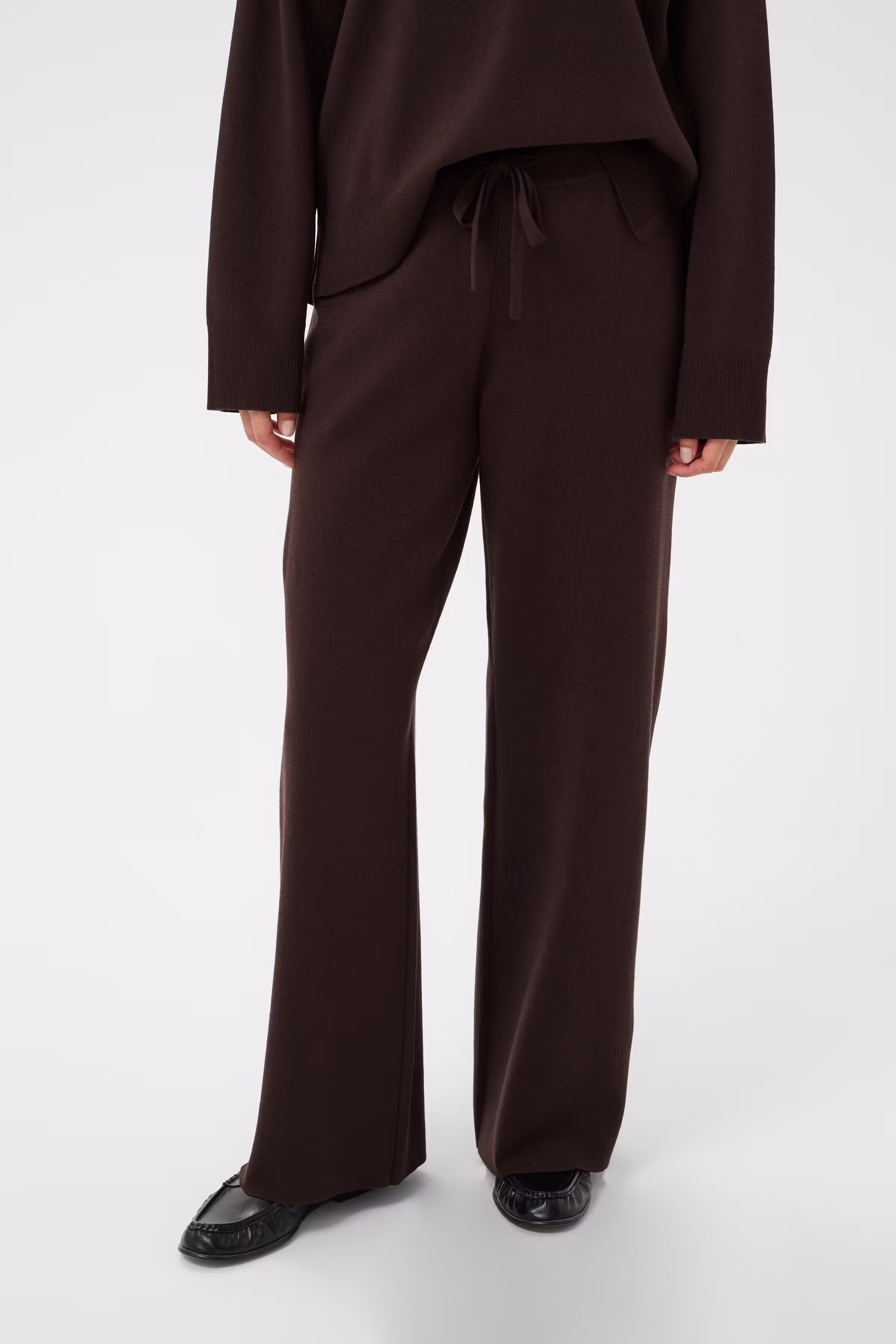 KatriePW Hose LOOKBOOK FRONT 30310876-191106