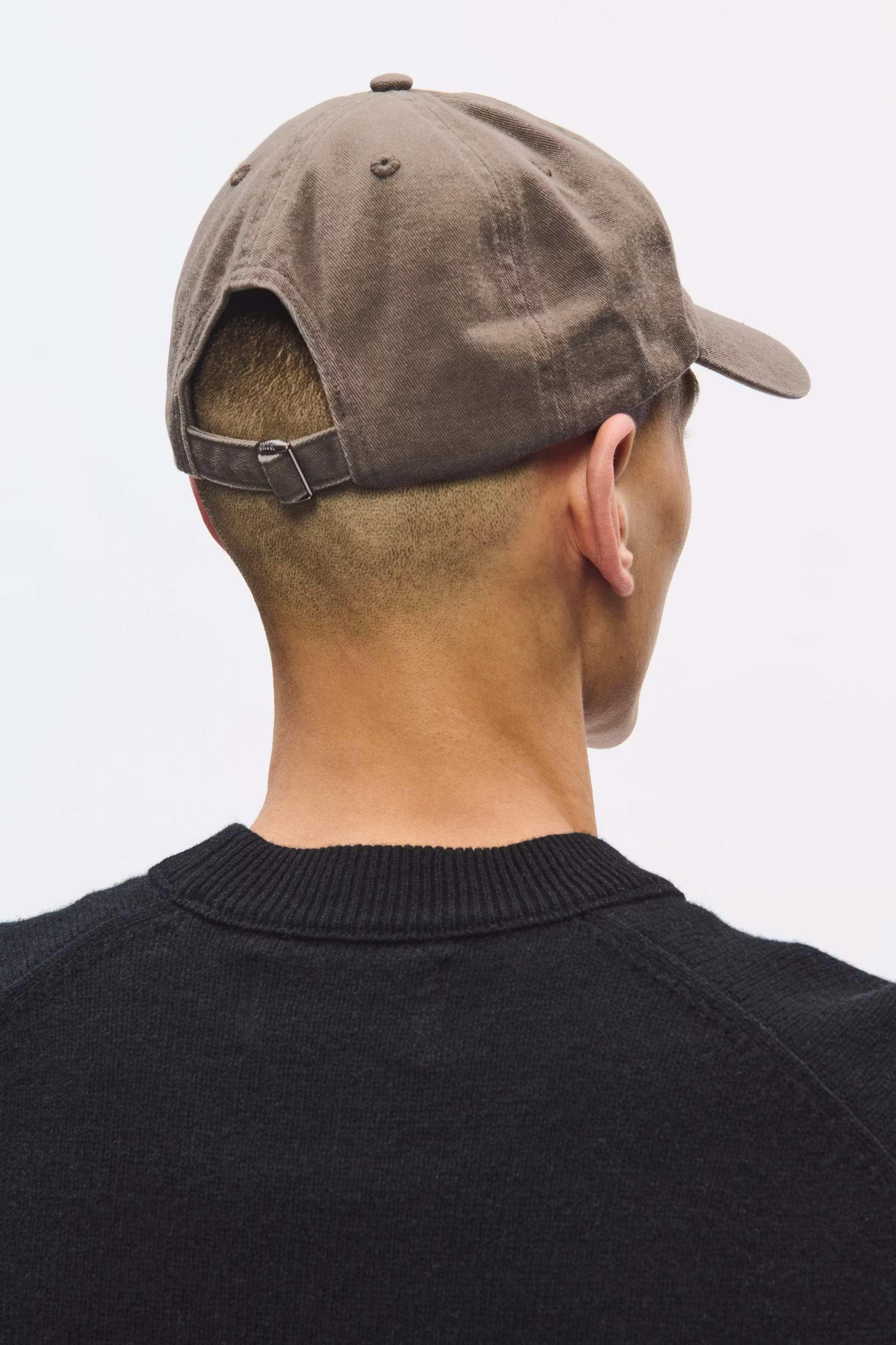 WWLow Caps LOOKBOOK DETAIL 30251367-180515