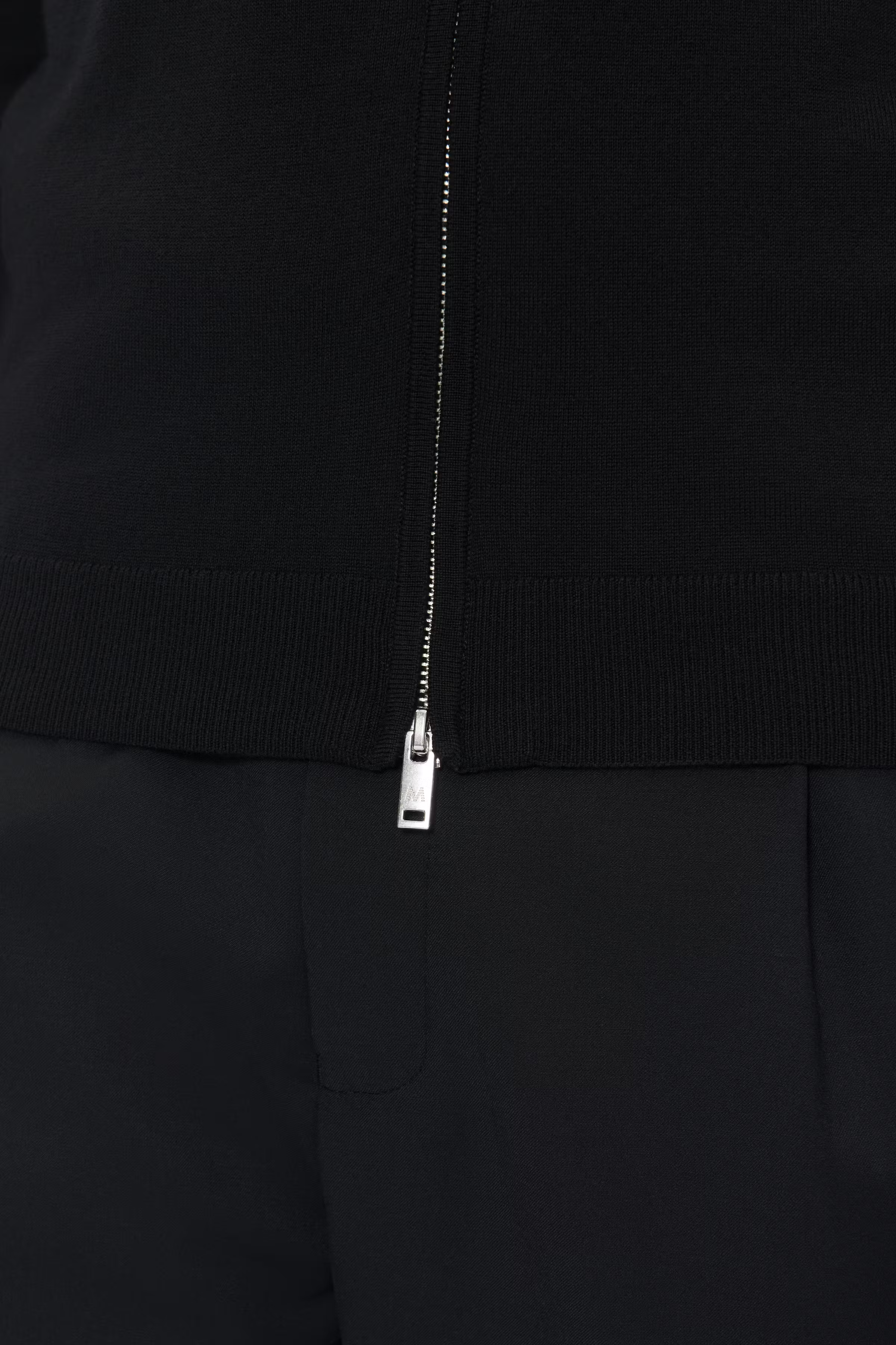 MAmason Merino Cardigan LOOKBOOK DETAIL 30204879-300275