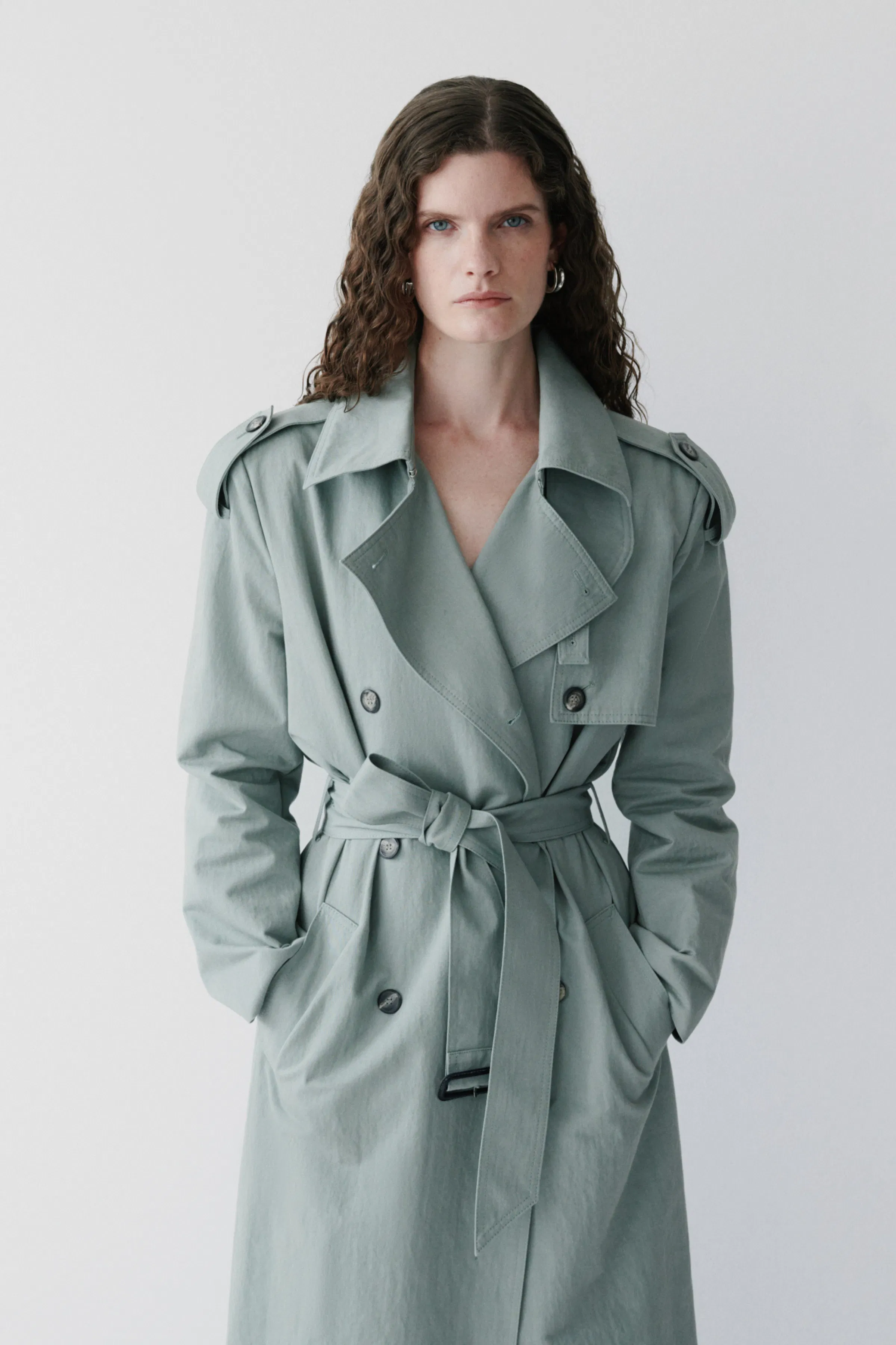 CODIE Mantel LOOKBOOK FRONT 30600572-GR557