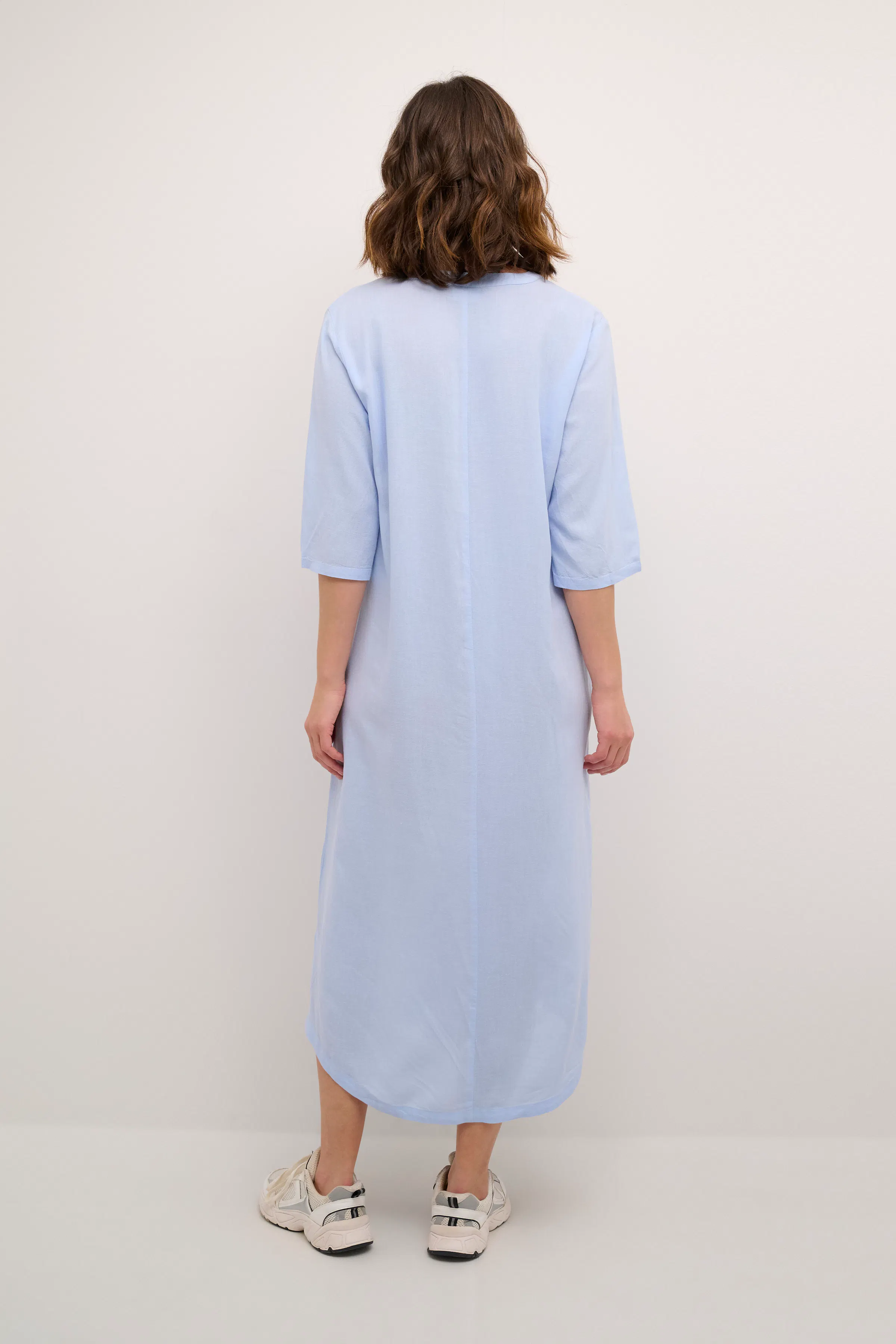 KAmilia Lin kjole LOOKBOOK BACK 10508312-154031