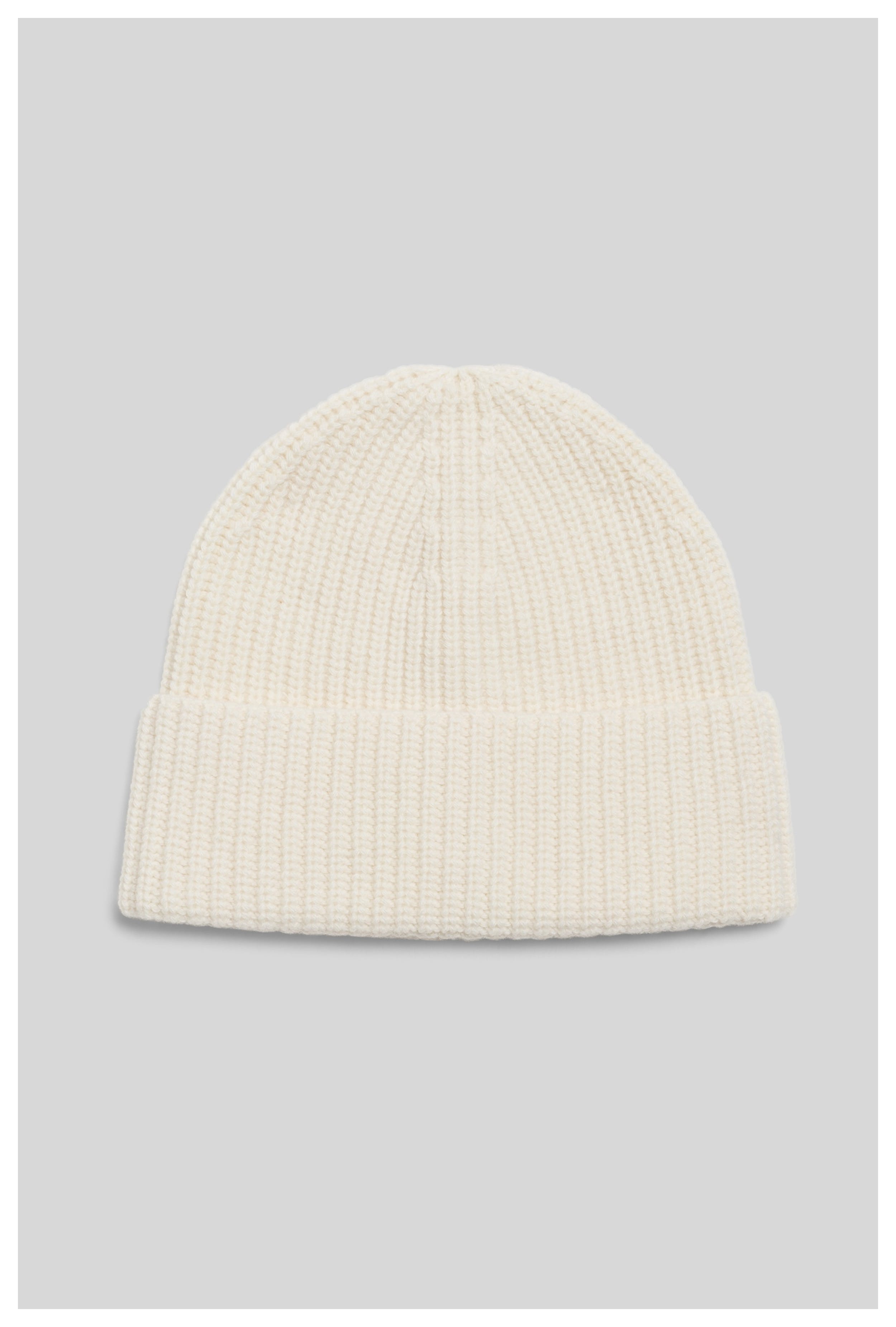 AMBER BEANIE PACK FRONT 30600716-WH020