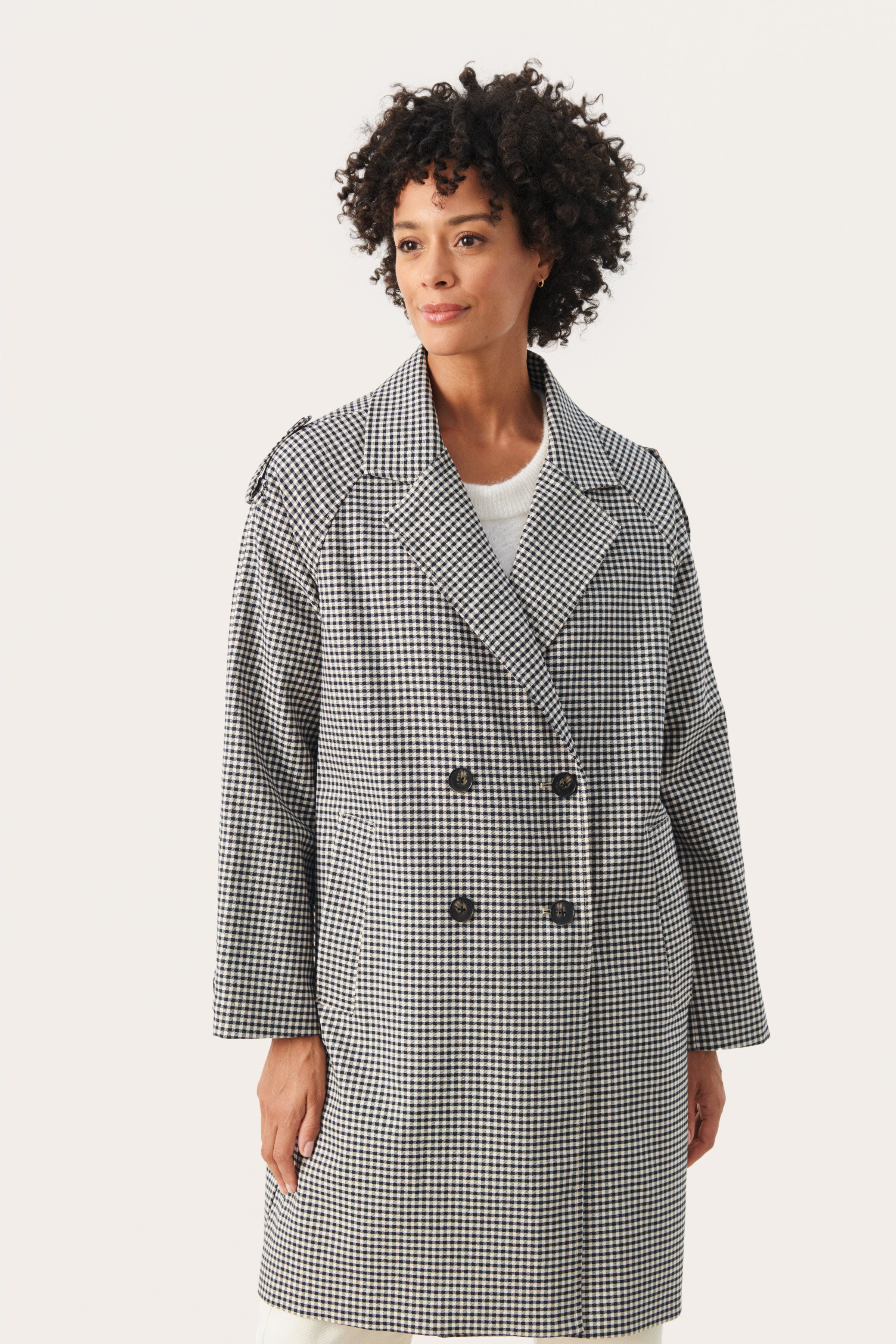 ErikaPW Kappa LOOKBOOK FRONT 30308249-302570