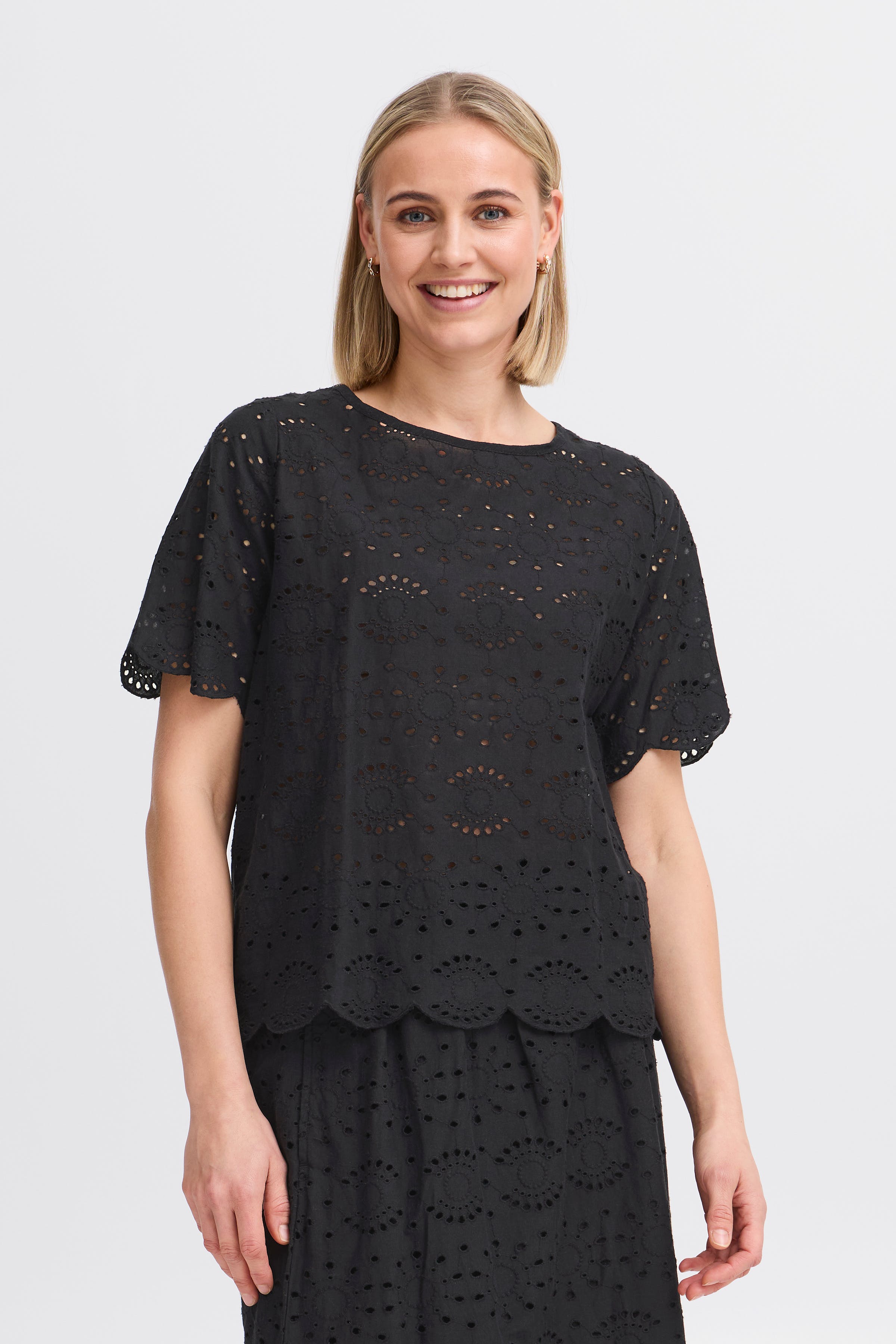 FRANGIE Bluse LOOKBOOK FRONT 20615693-200113