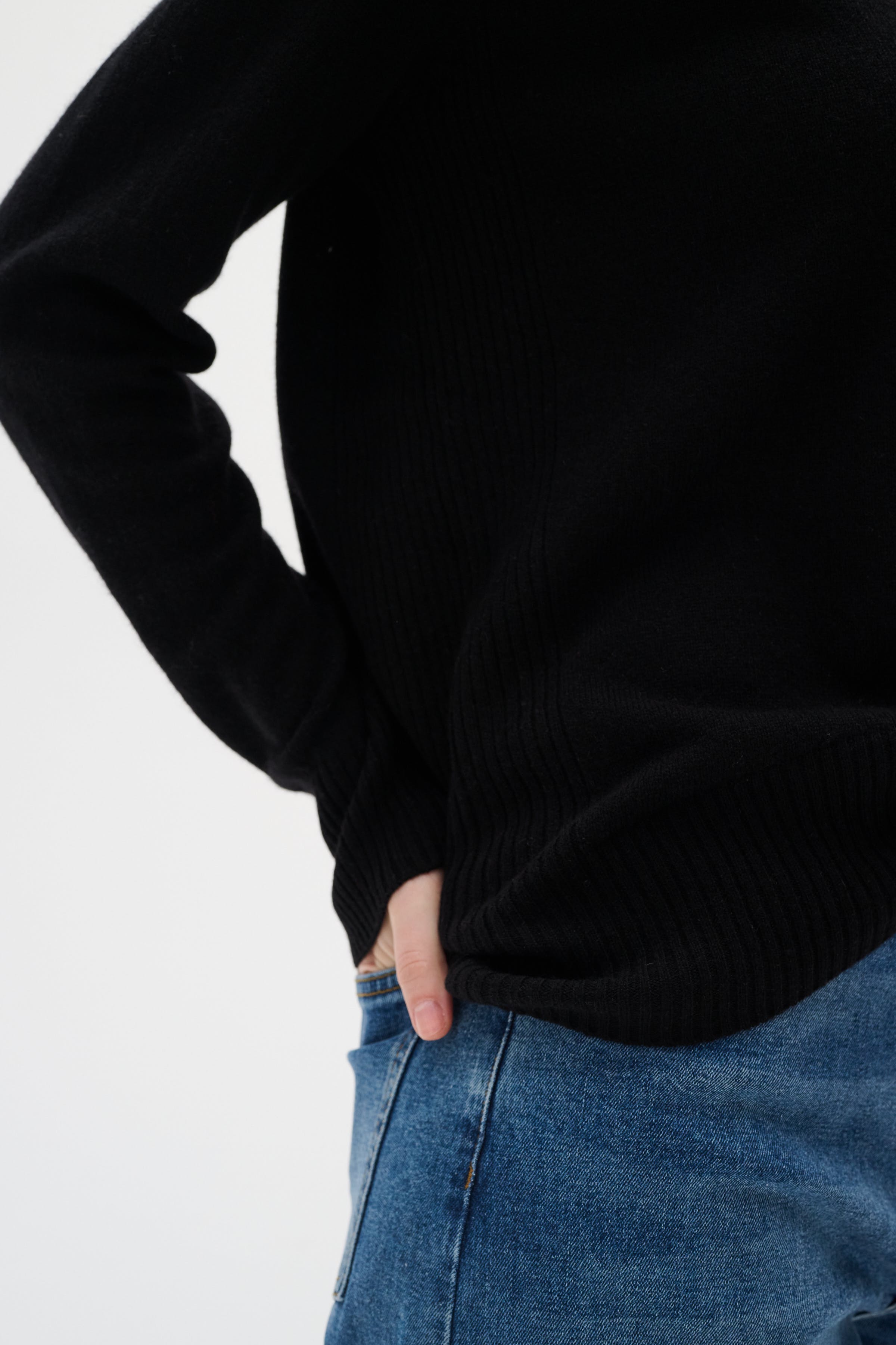 LukkaIW V-neck Kaschmir Pullover LOOKBOOK DETAIL 30104240-10050