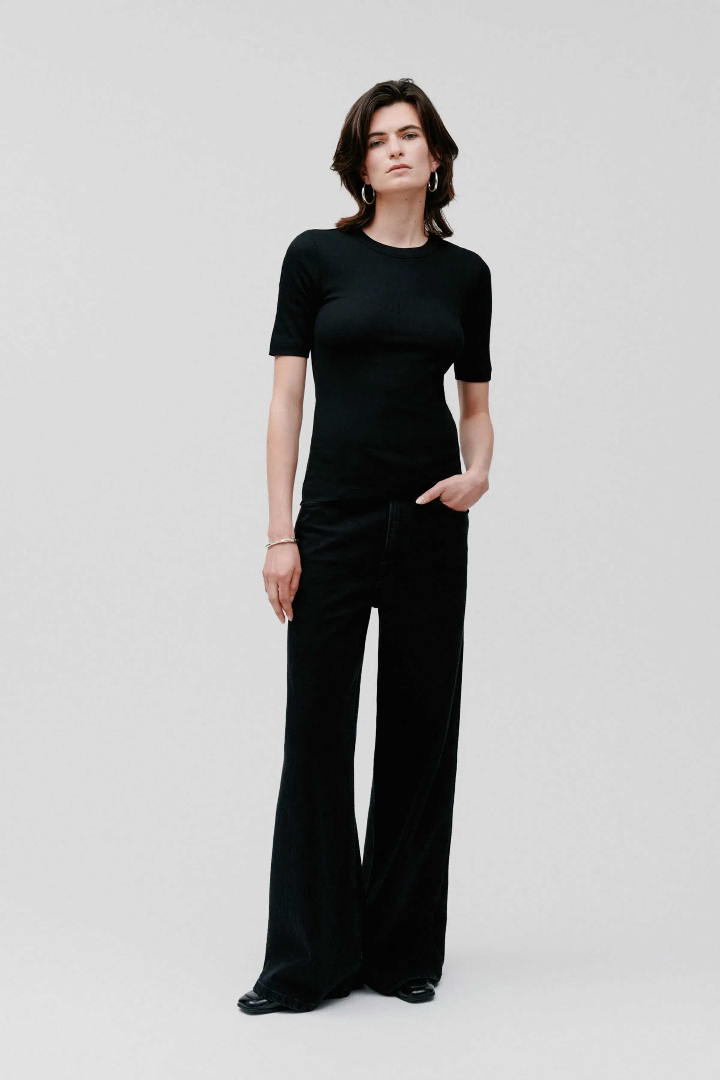 IOKRISTIN Top LOOKBOOK FRONT 30600546-BK999