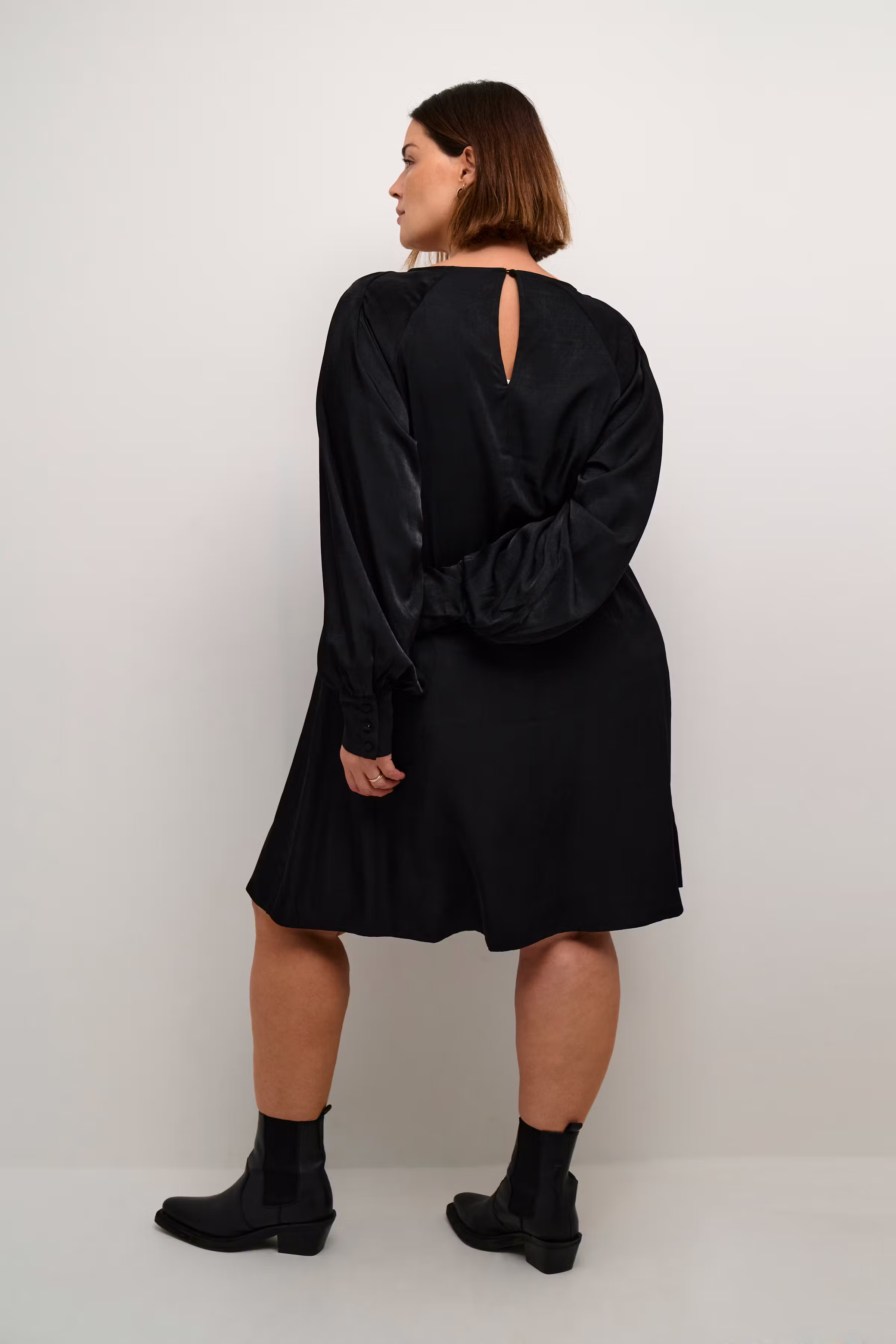 KChayli Dress LOOKBOOK DETAIL 10582762-100121