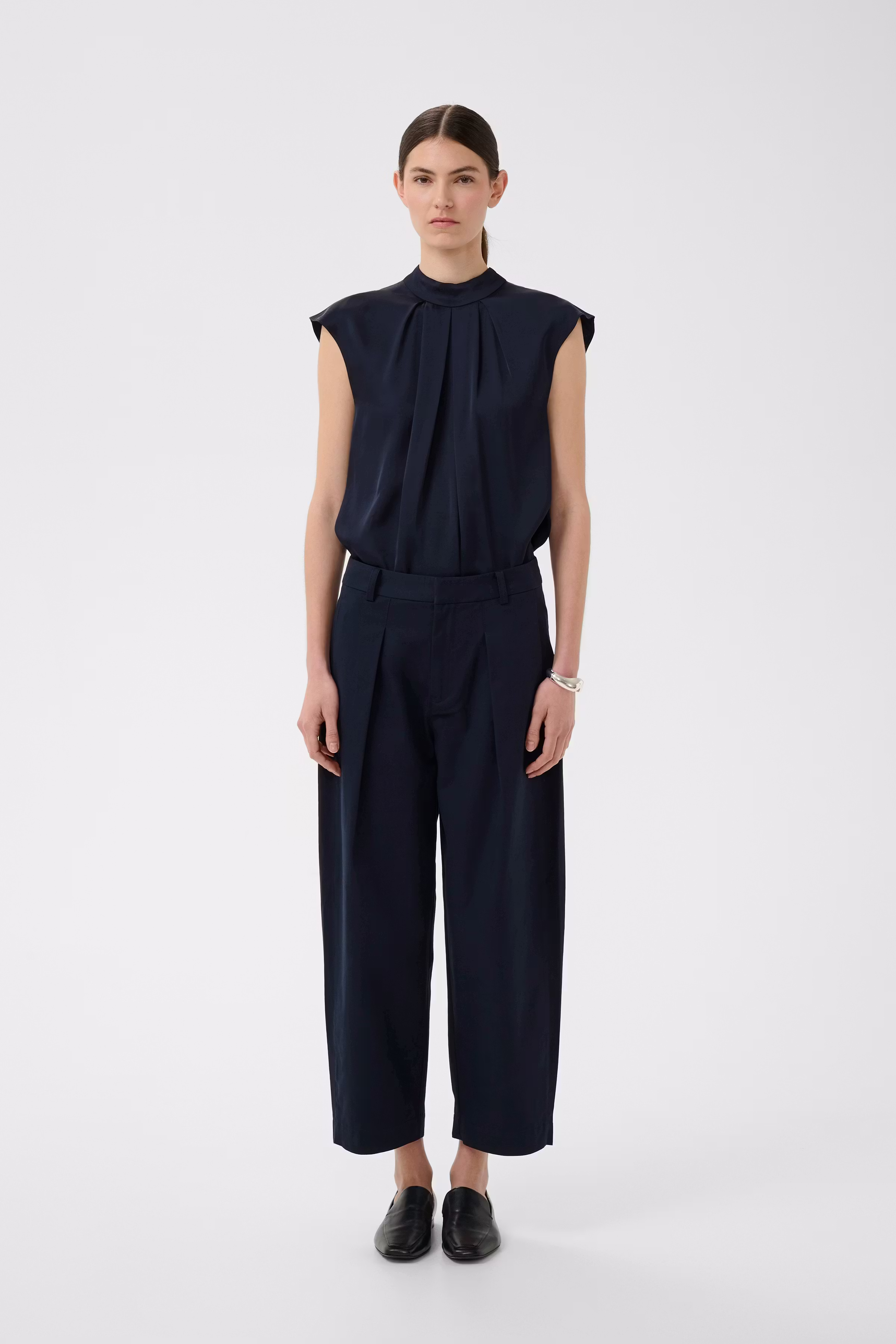 TinikkaIW Cropped Trousers LOOKBOOK FRONT 30111258-193831