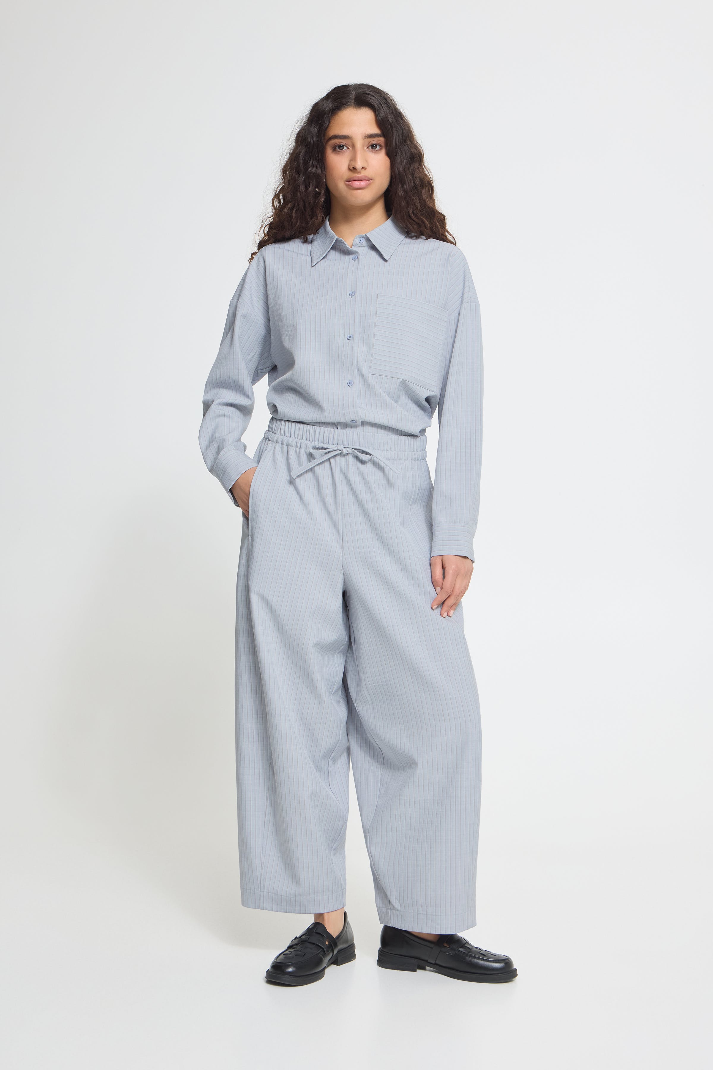 IXTRINE Trousers LOOKBOOK FRONT 20123490-164013