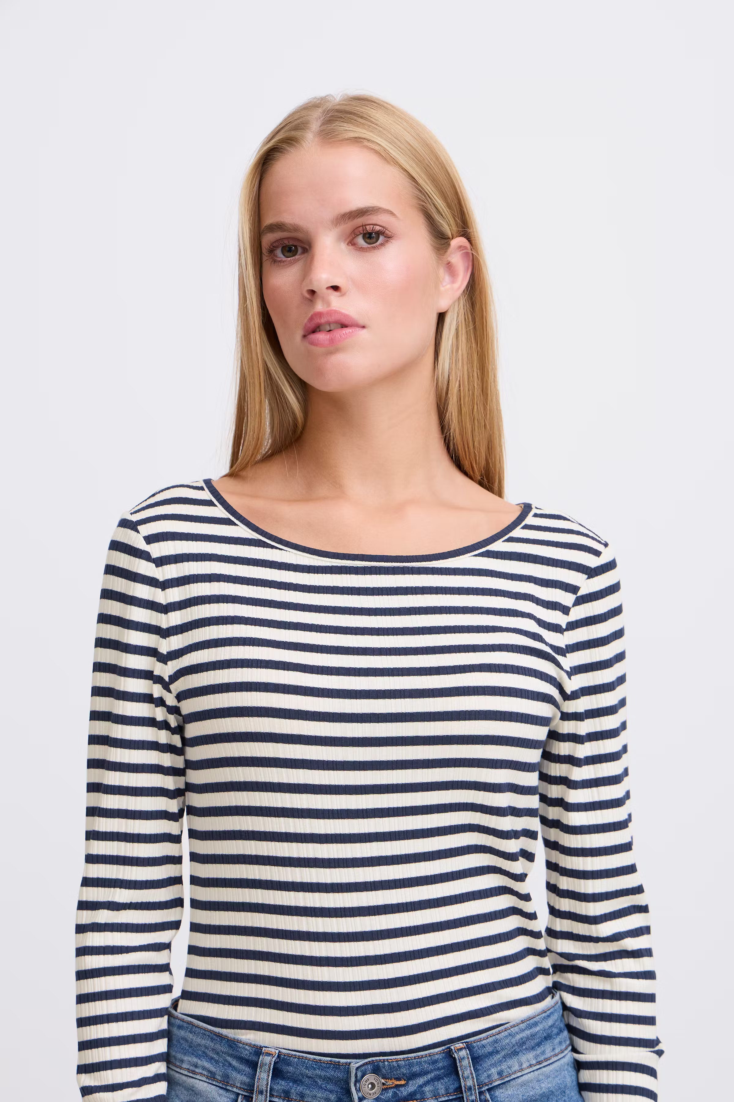 IHCELLA Long sleeved T-shirt LOOKBOOK DETAIL 20122819-204497