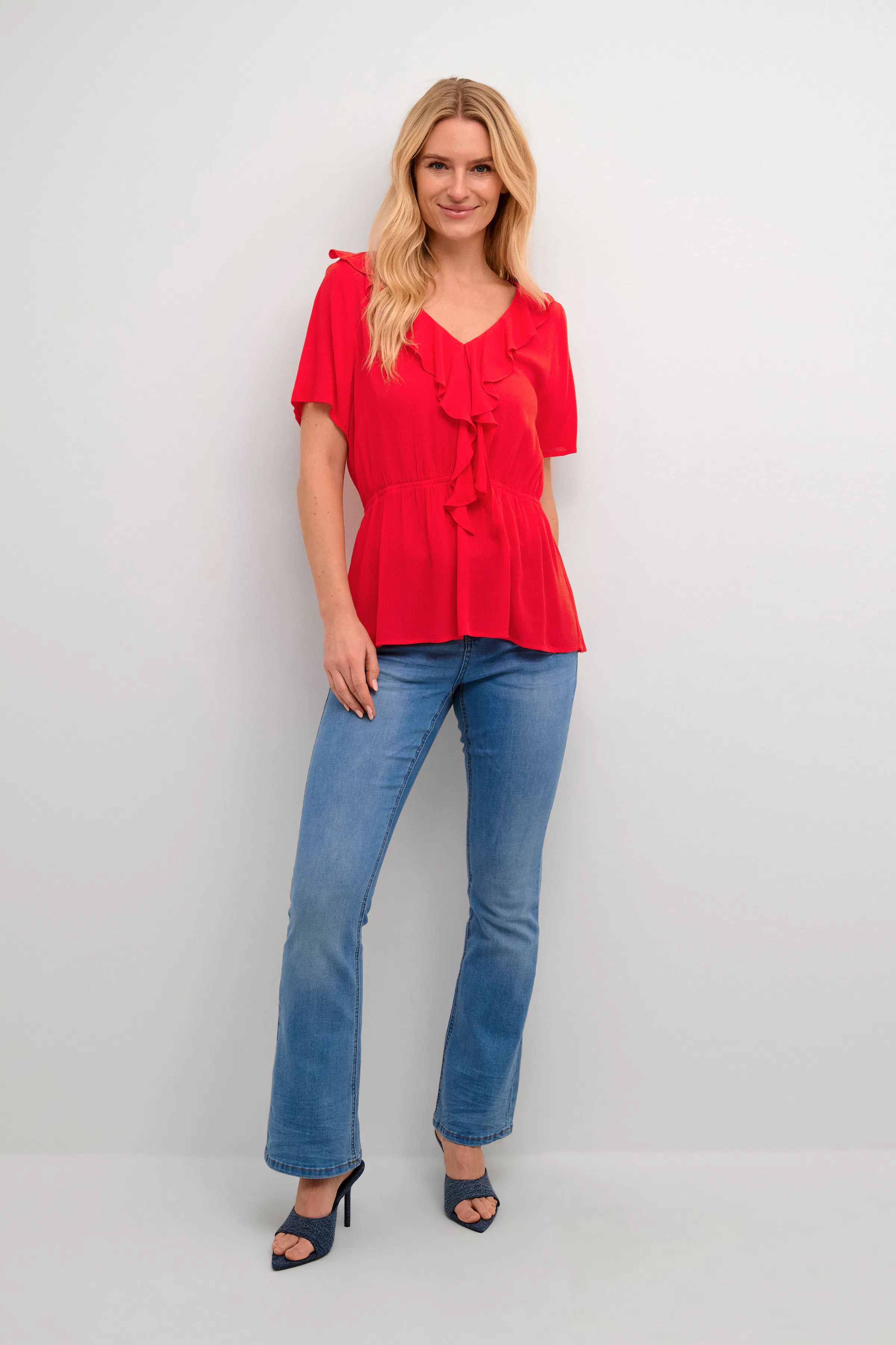CRAllie Blouse LOOKBOOK FRONT 10612516-181763