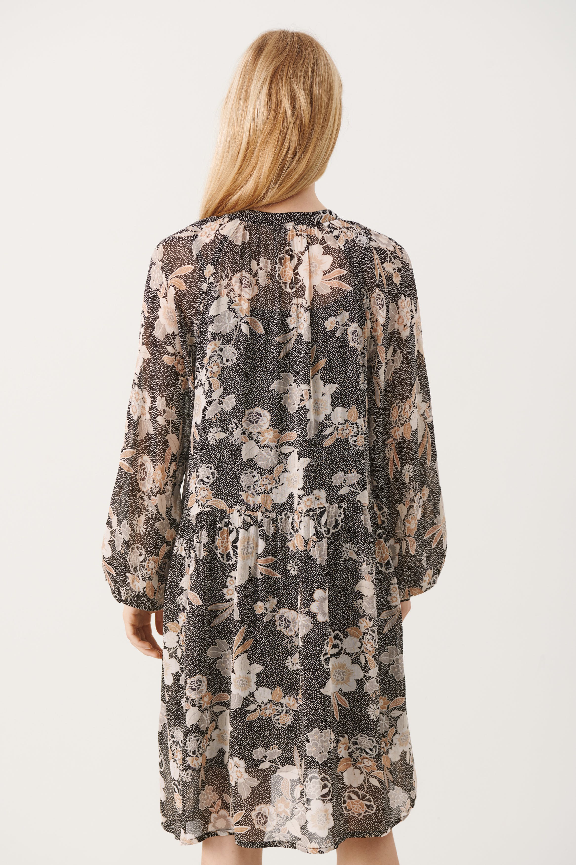 KatlaPW Kjole LOOKBOOK BACK 30306227-300926