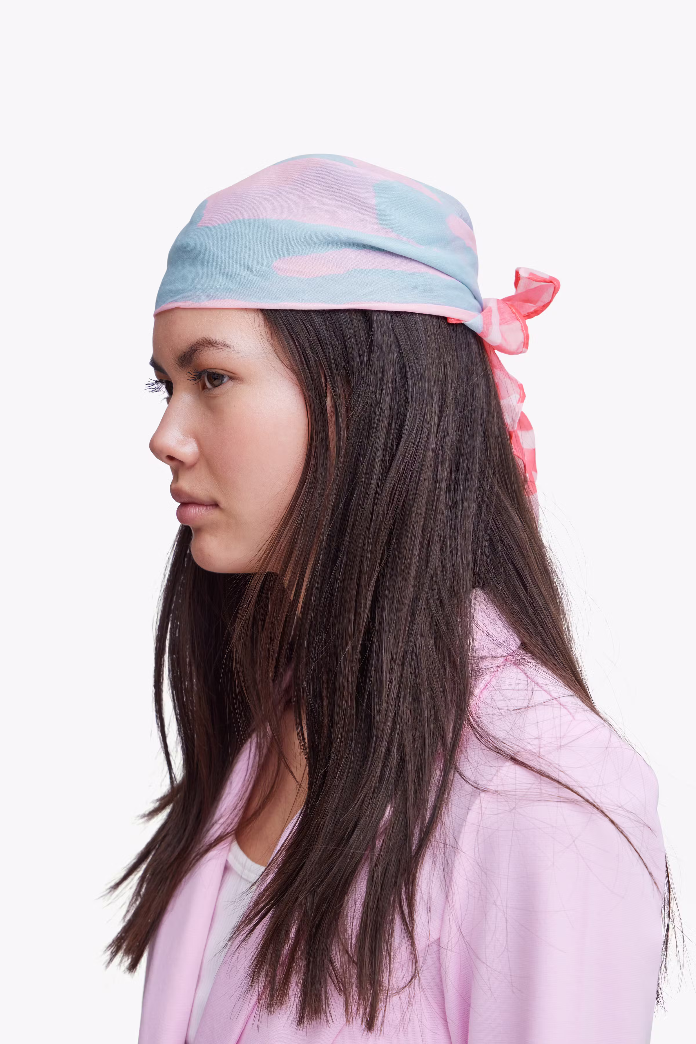 IAALLINE Scarf LOOKBOOK FRONT 20121391-132806