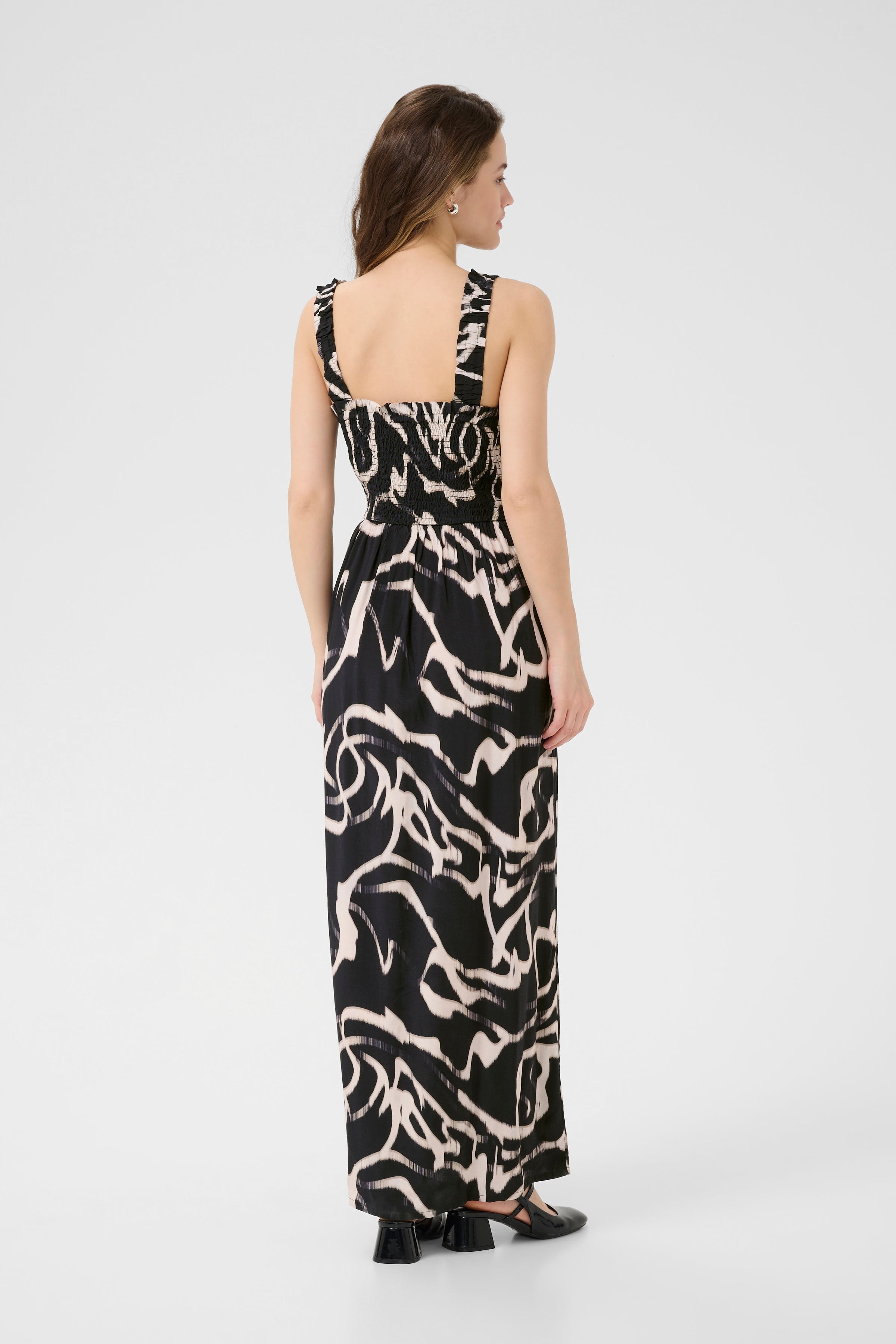 KAmartha Kjole LOOKBOOK BACK 10510085-107701