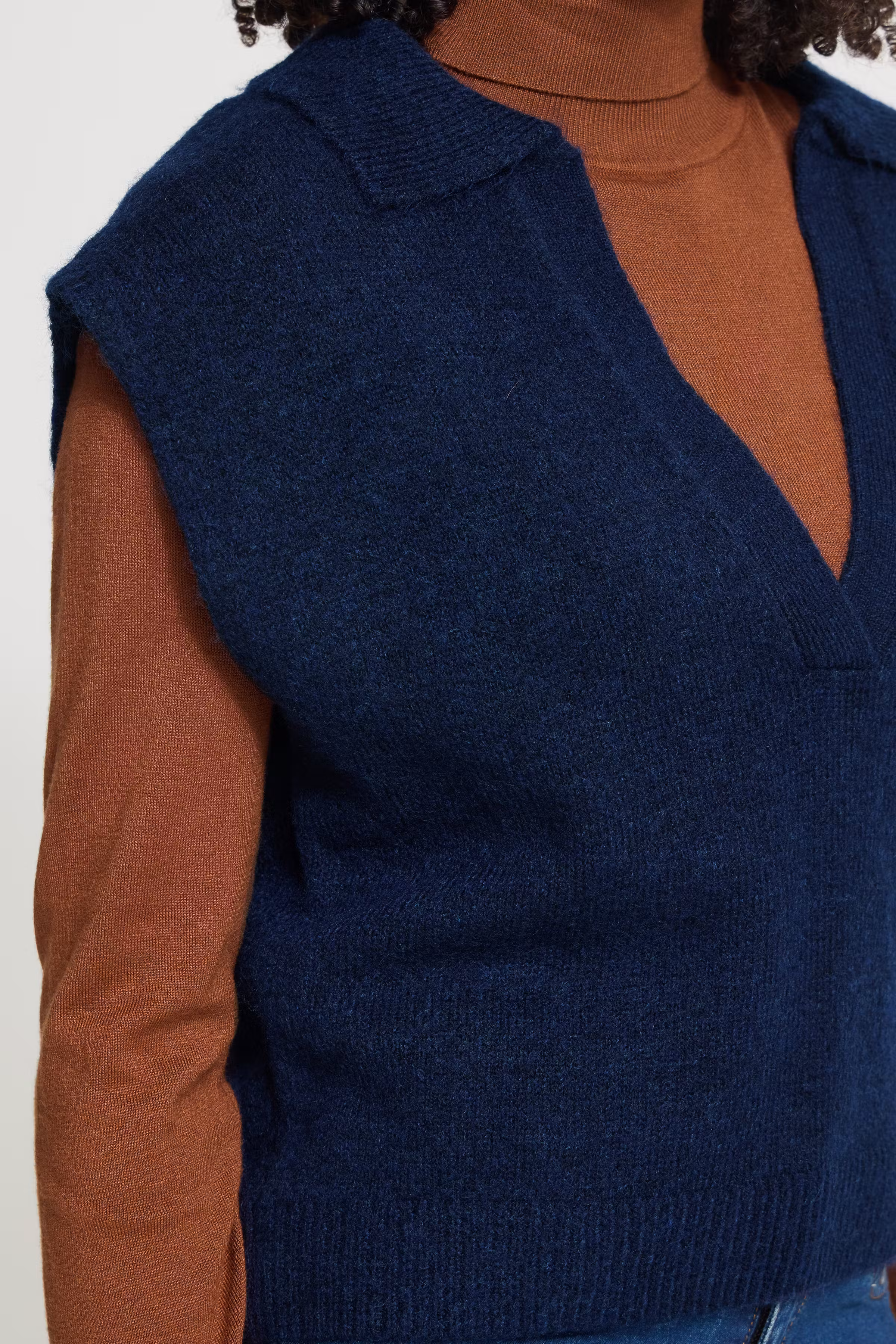 IHPOVOKE Strikket vest LOOKBOOK DETAIL 20125164-193939
