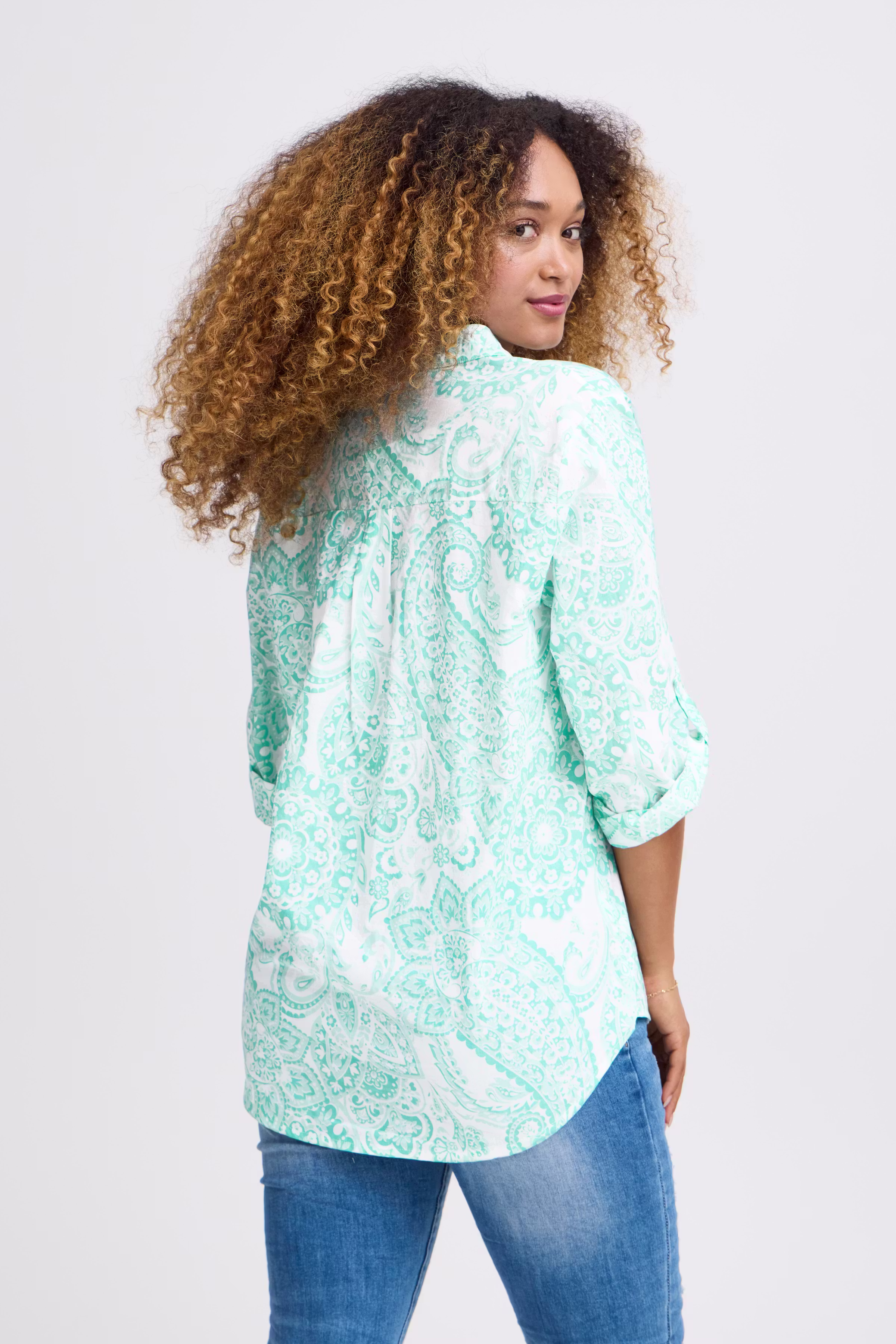 SBGABY Bluse LOOKBOOK BACK 22100579-155218