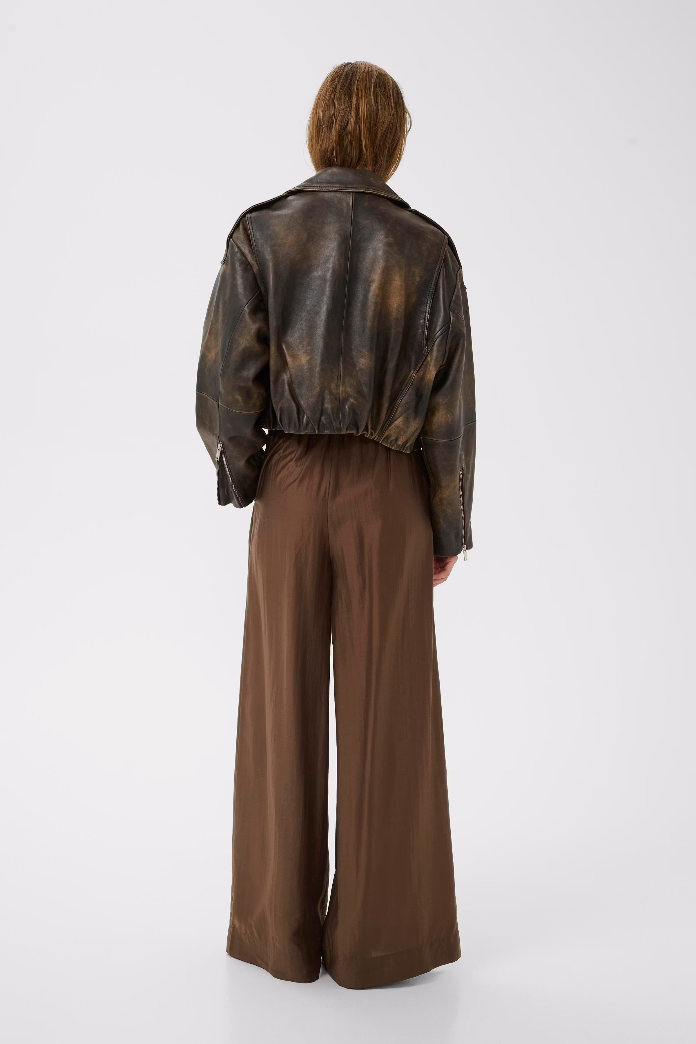 GZdiana Outerwear LOOKBOOK BACK 10911257-109679