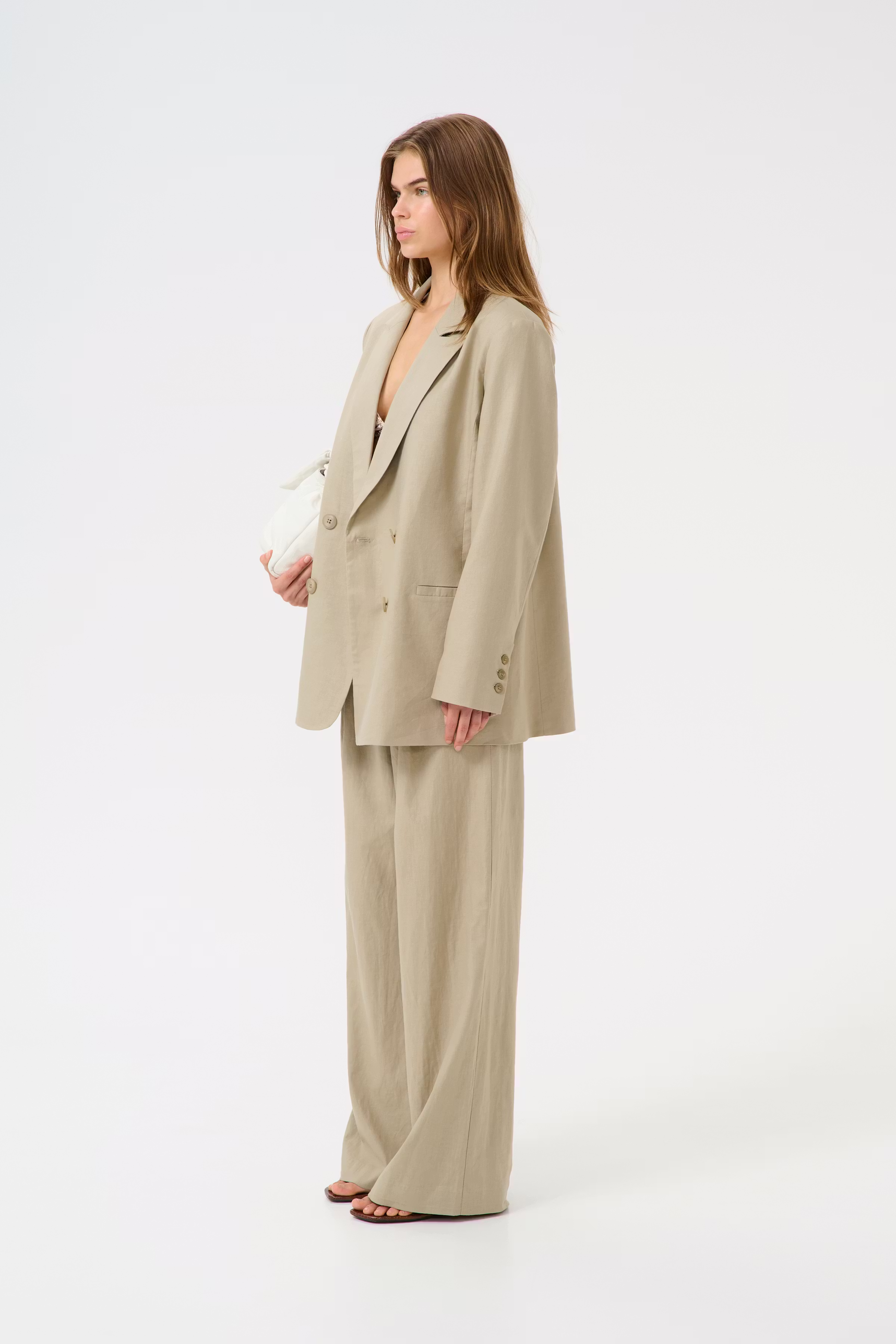 GZizza Linen Blazer LOOKBOOK FRONT 10910285-170510