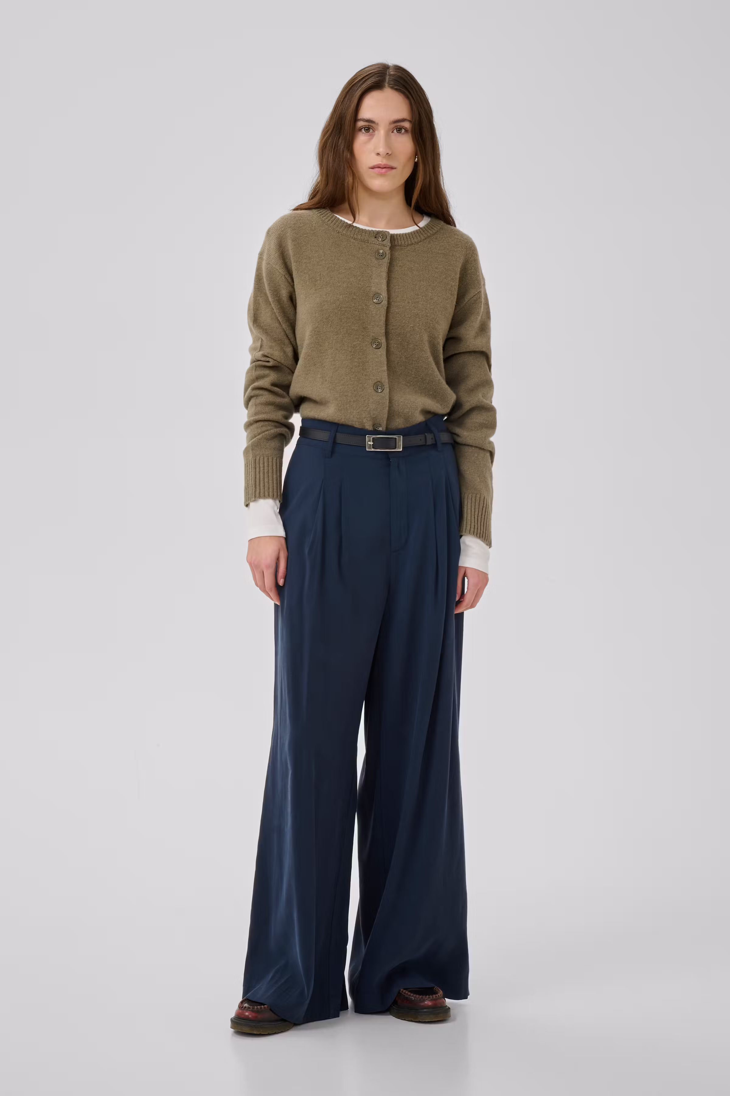 MWHuxi Cardigan LOOKBOOK FRONT 10705425-180820