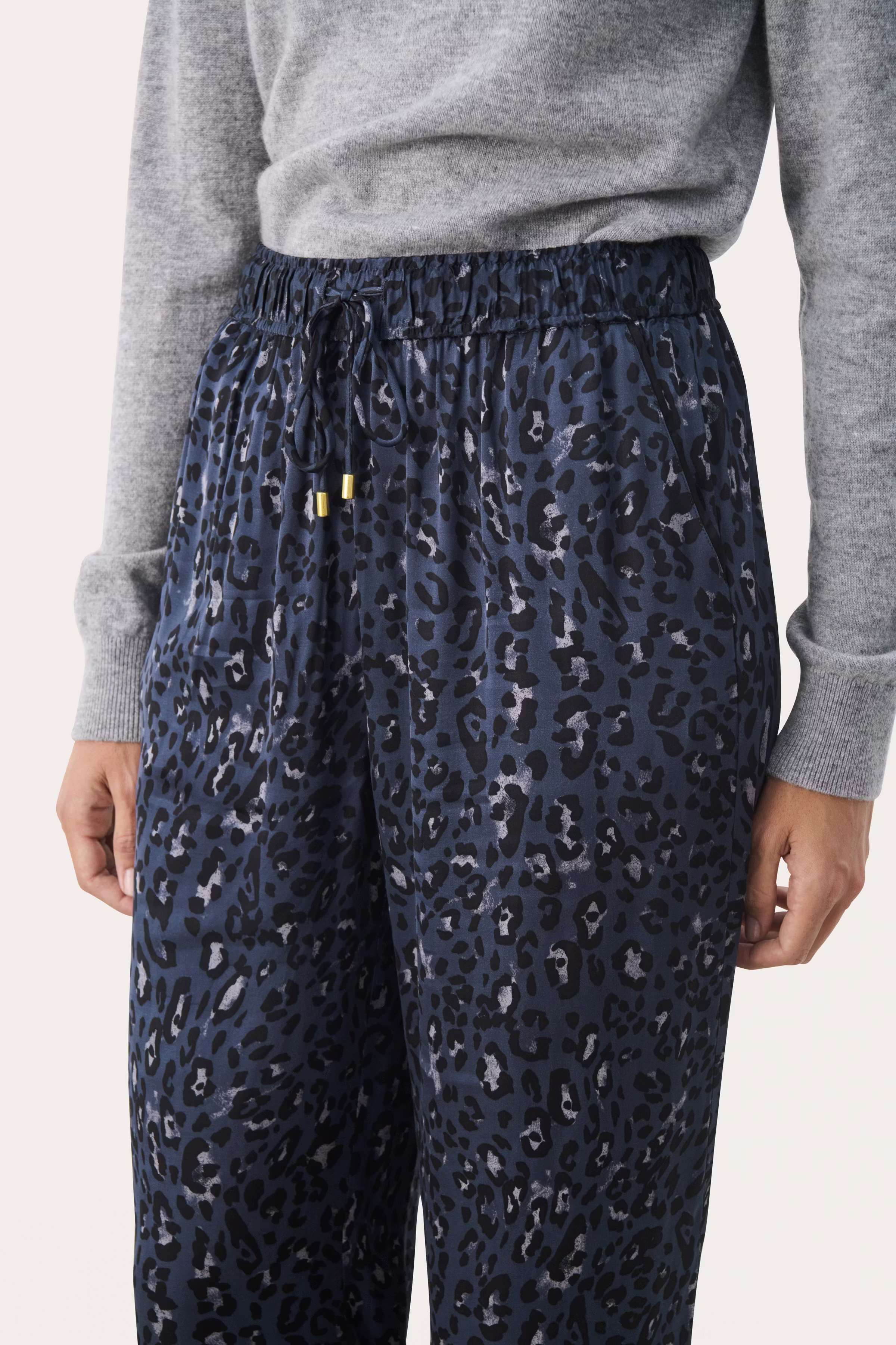 MajPW Byxor LOOKBOOK DETAIL 30309055-303305