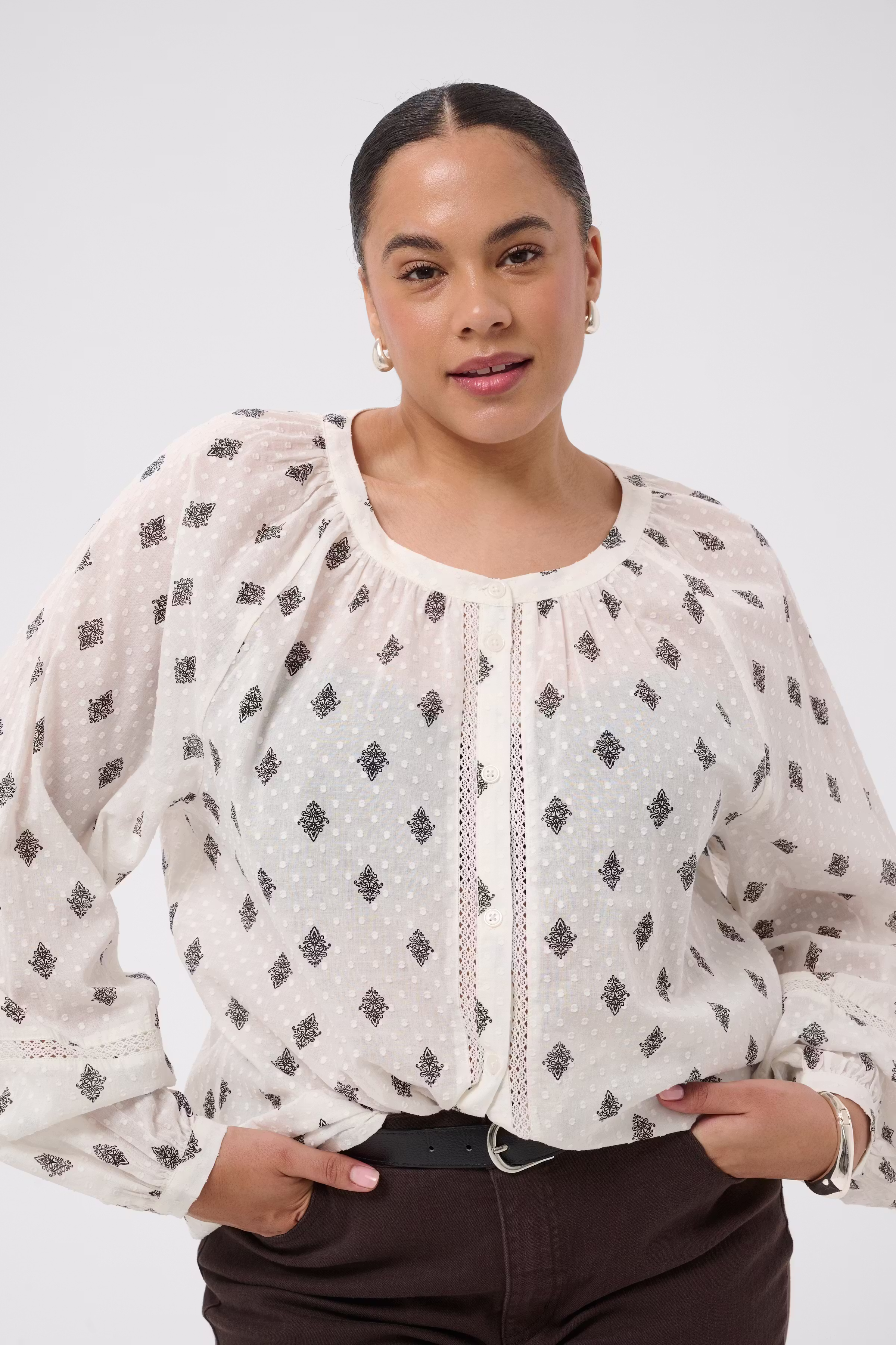 KCwily Shirt LOOKBOOK DETAIL 10584236-109528