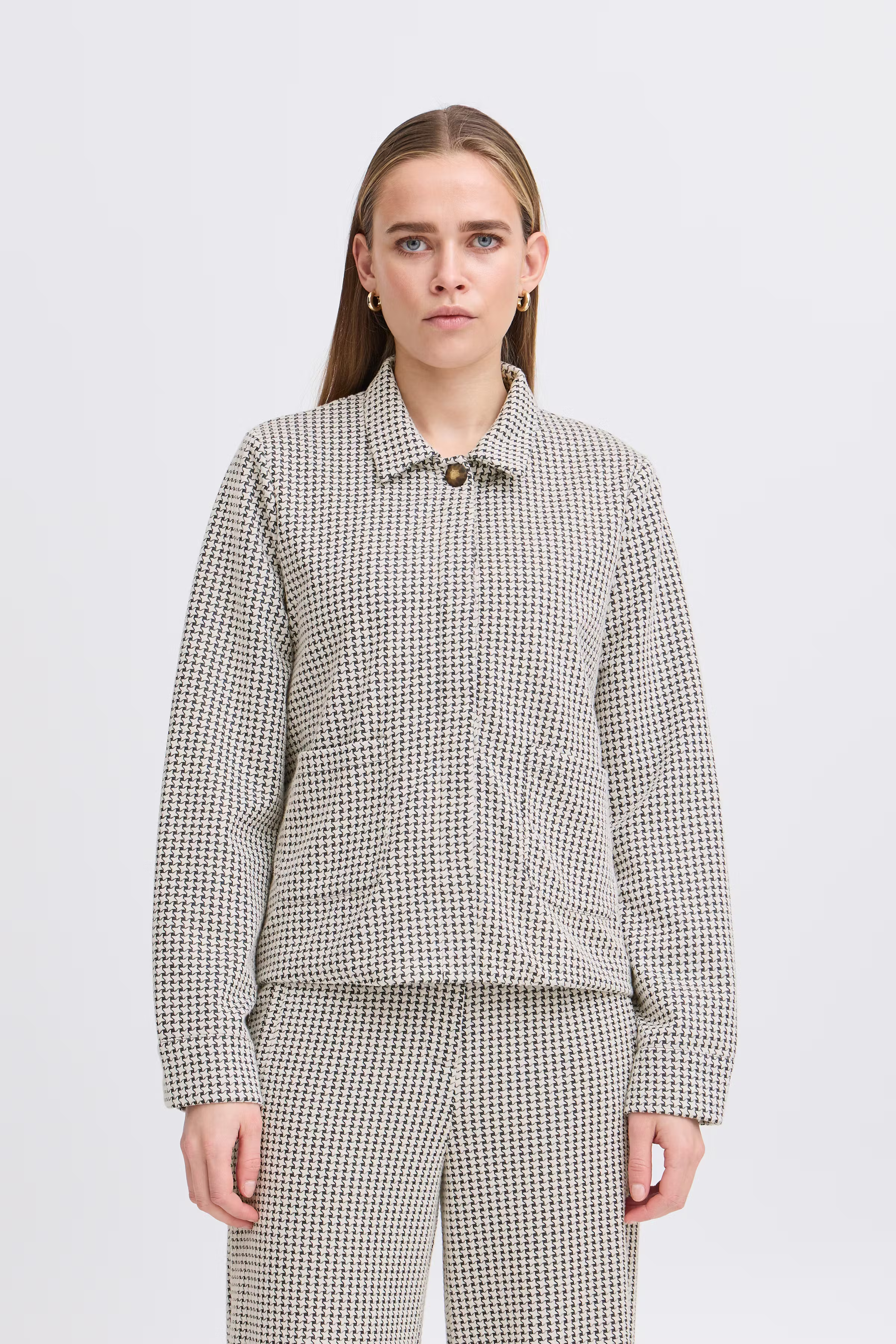  IHKATE PILLOU Outerwear LOOKBOOK FRONT 20123014-194010