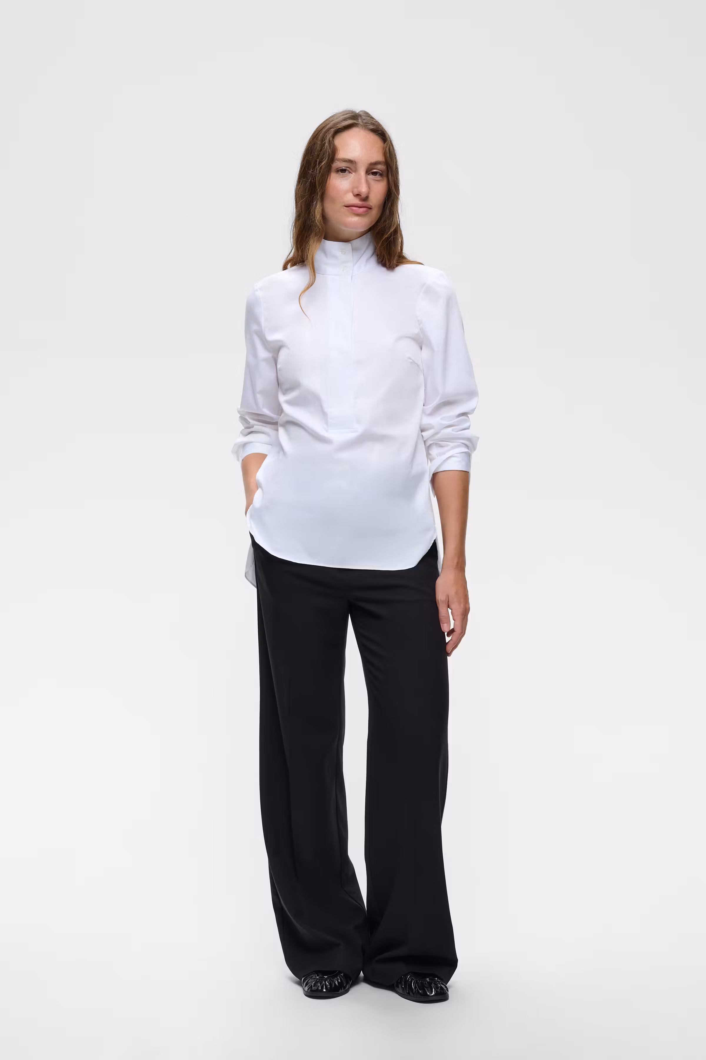 YuktaIW Trousers LOOKBOOK FRONT 30111129-194008