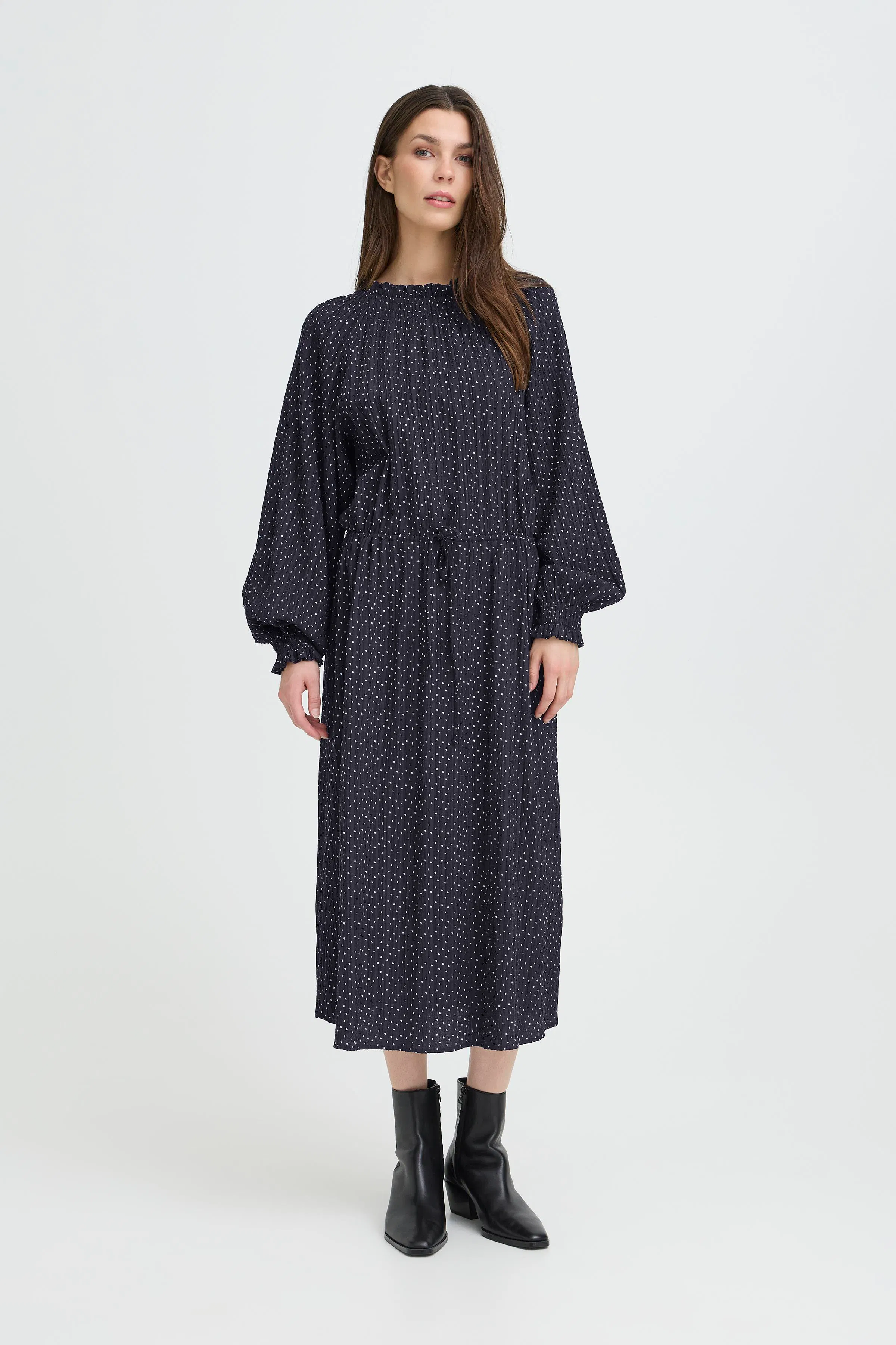PZADDISON Kjole LOOKBOOK FRONT 50210292-194020