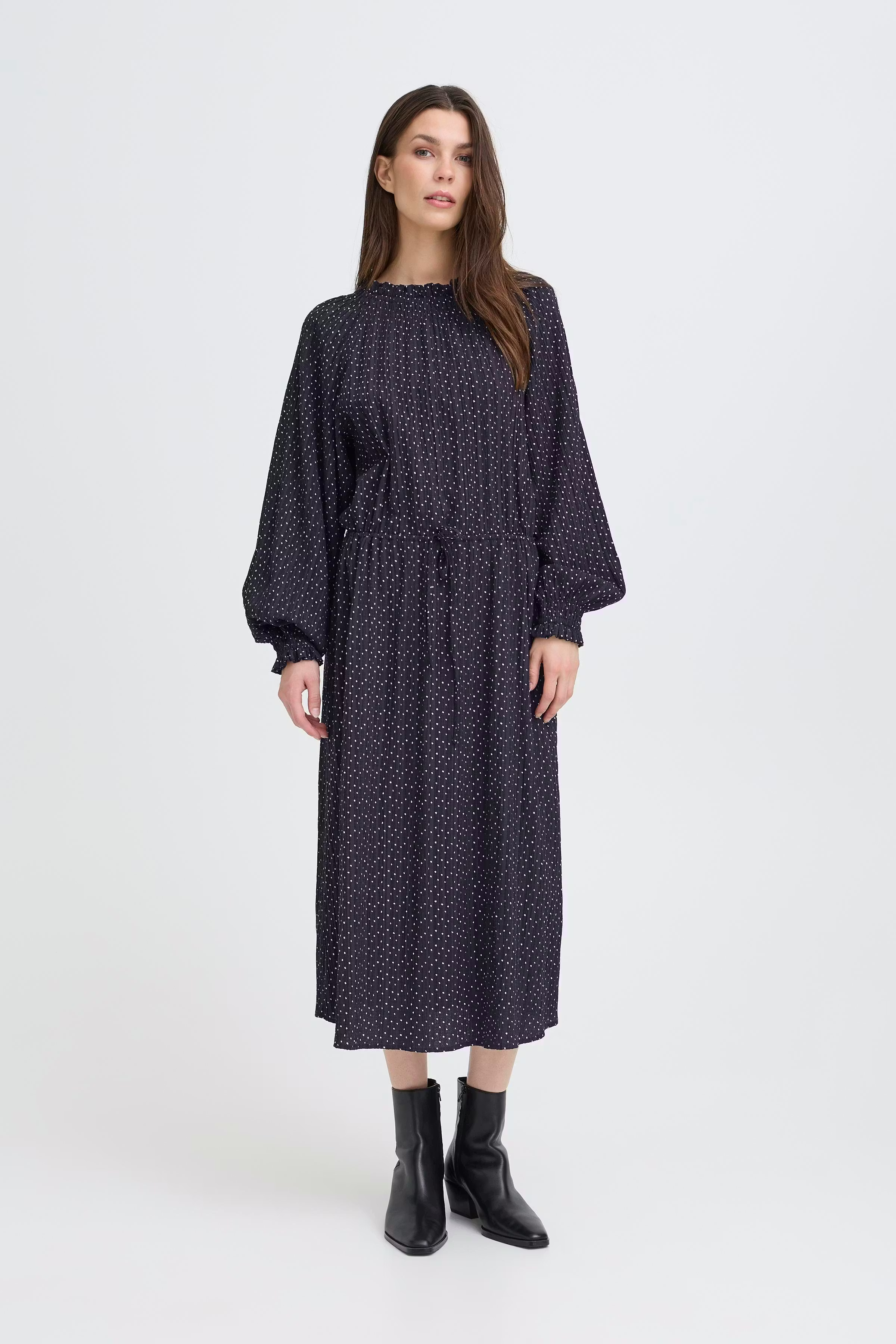 PZADDISON Kjole LOOKBOOK FRONT 50210292-194020