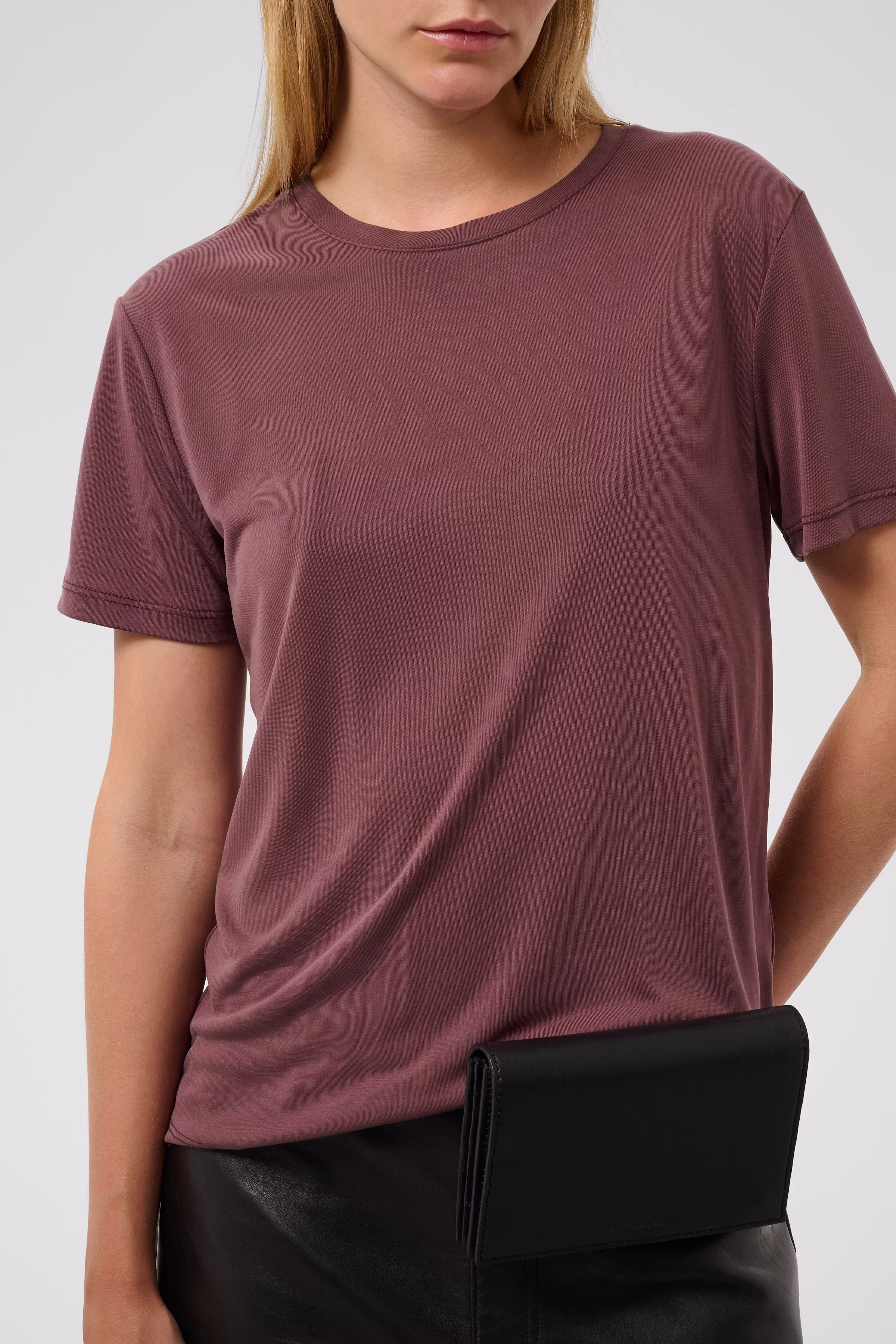 SLColumbine T-shirt LOOKBOOK DETAIL 30404678-191620