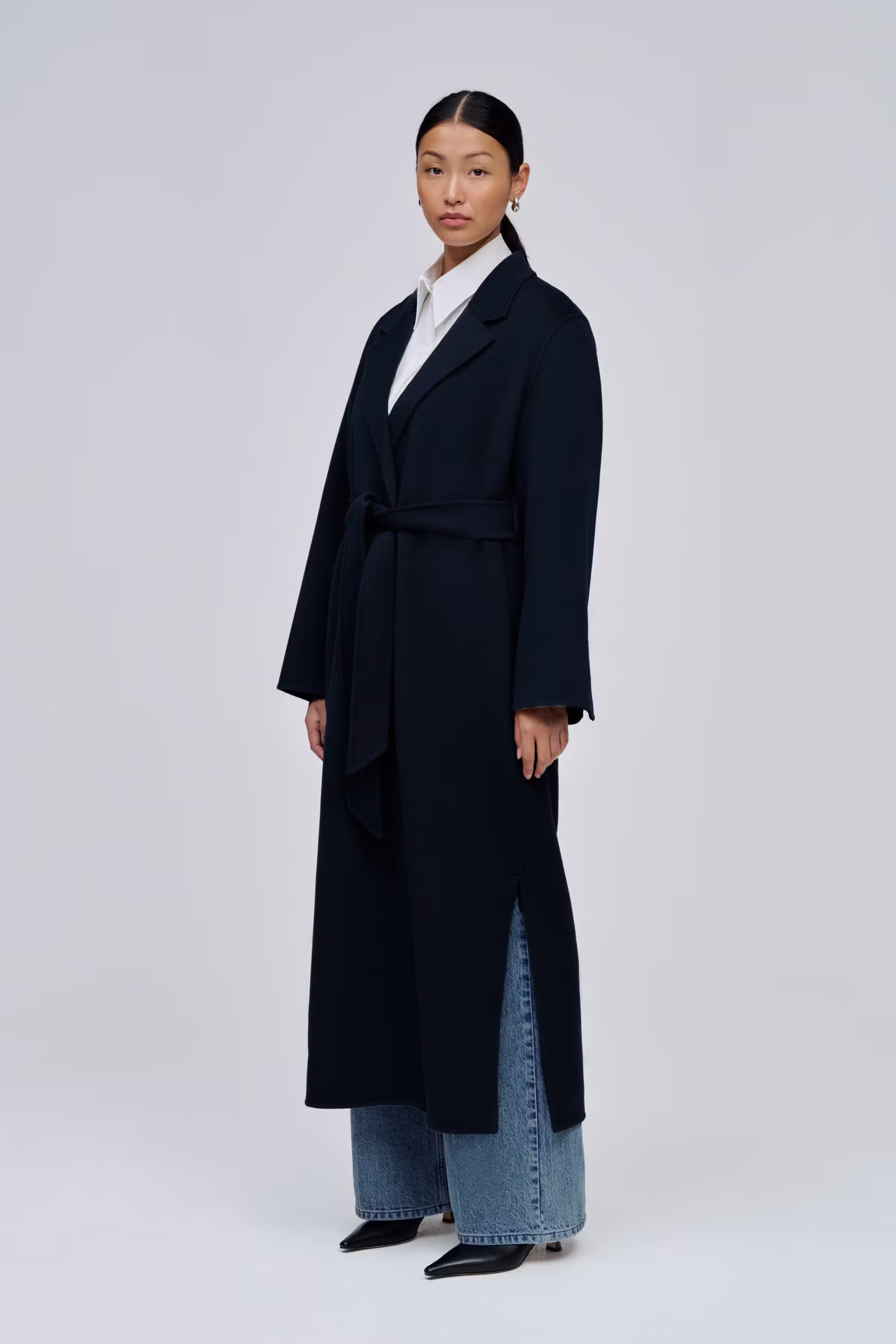 IOCelia Sue Coat LOOKBOOK FRONT 30600090-BL900