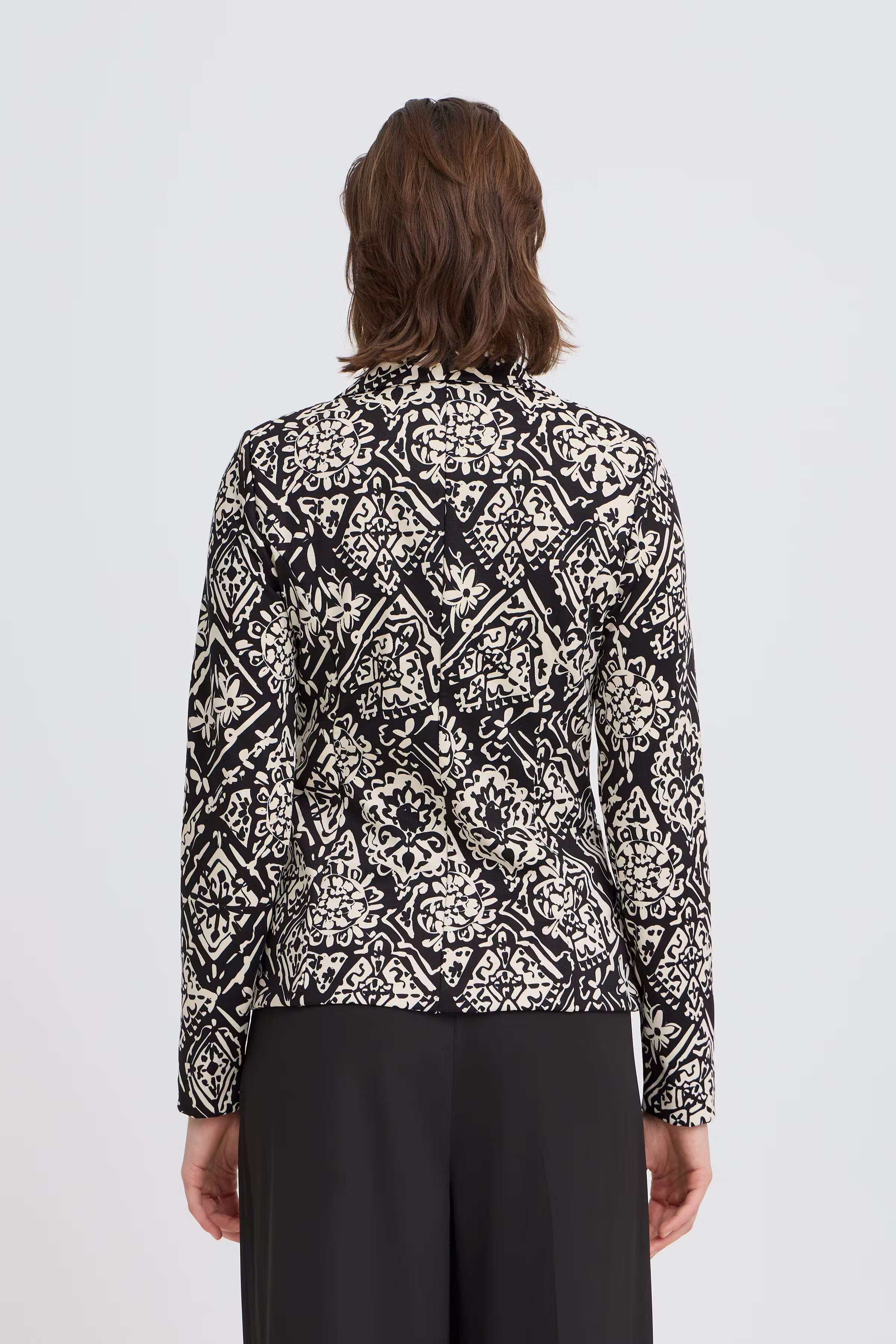 IHKATE Blazer LOOKBOOK BACK 20125220-900004431