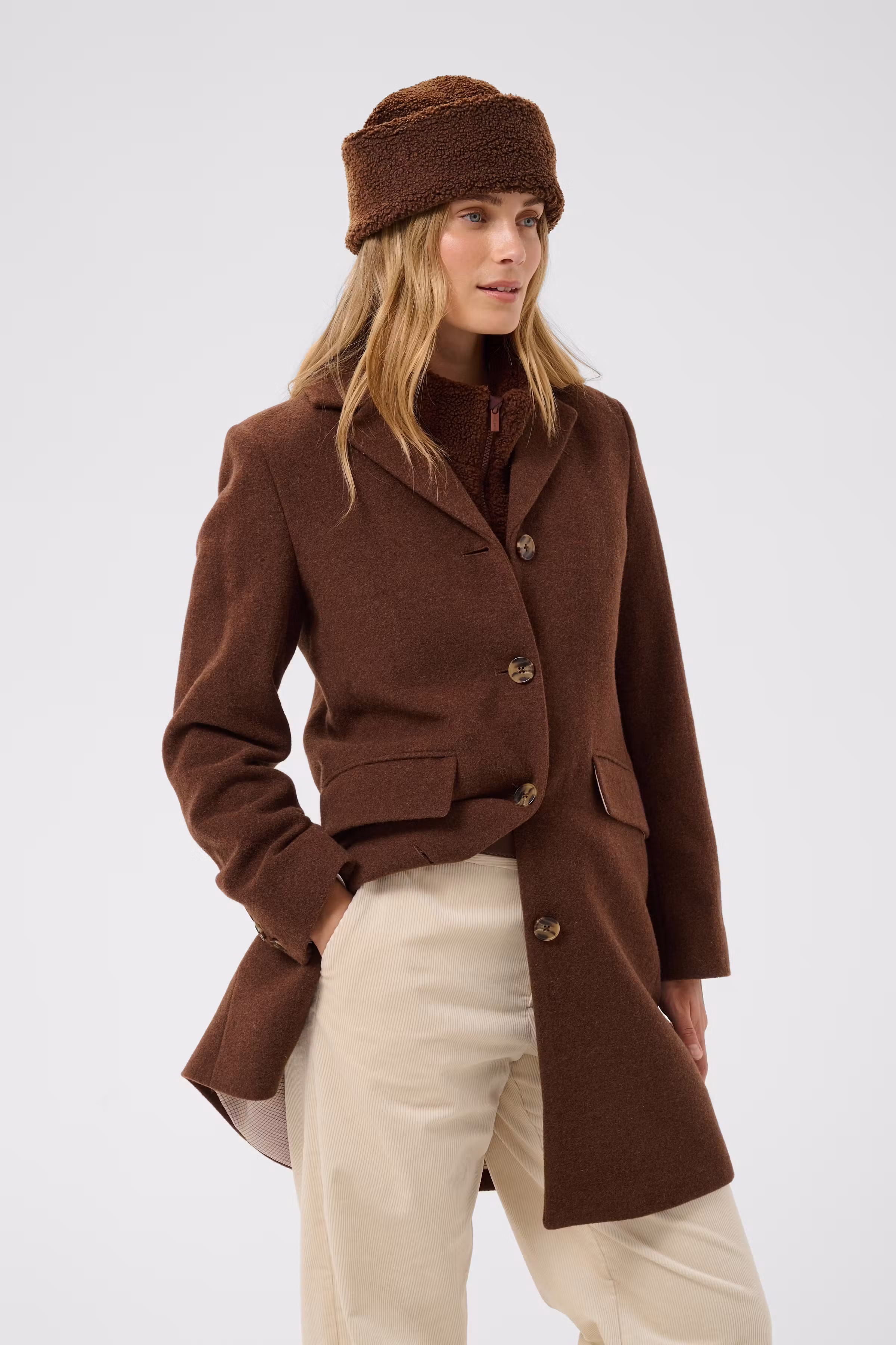 ChrissePW Hut LOOKBOOK FRONT 30310668-191223