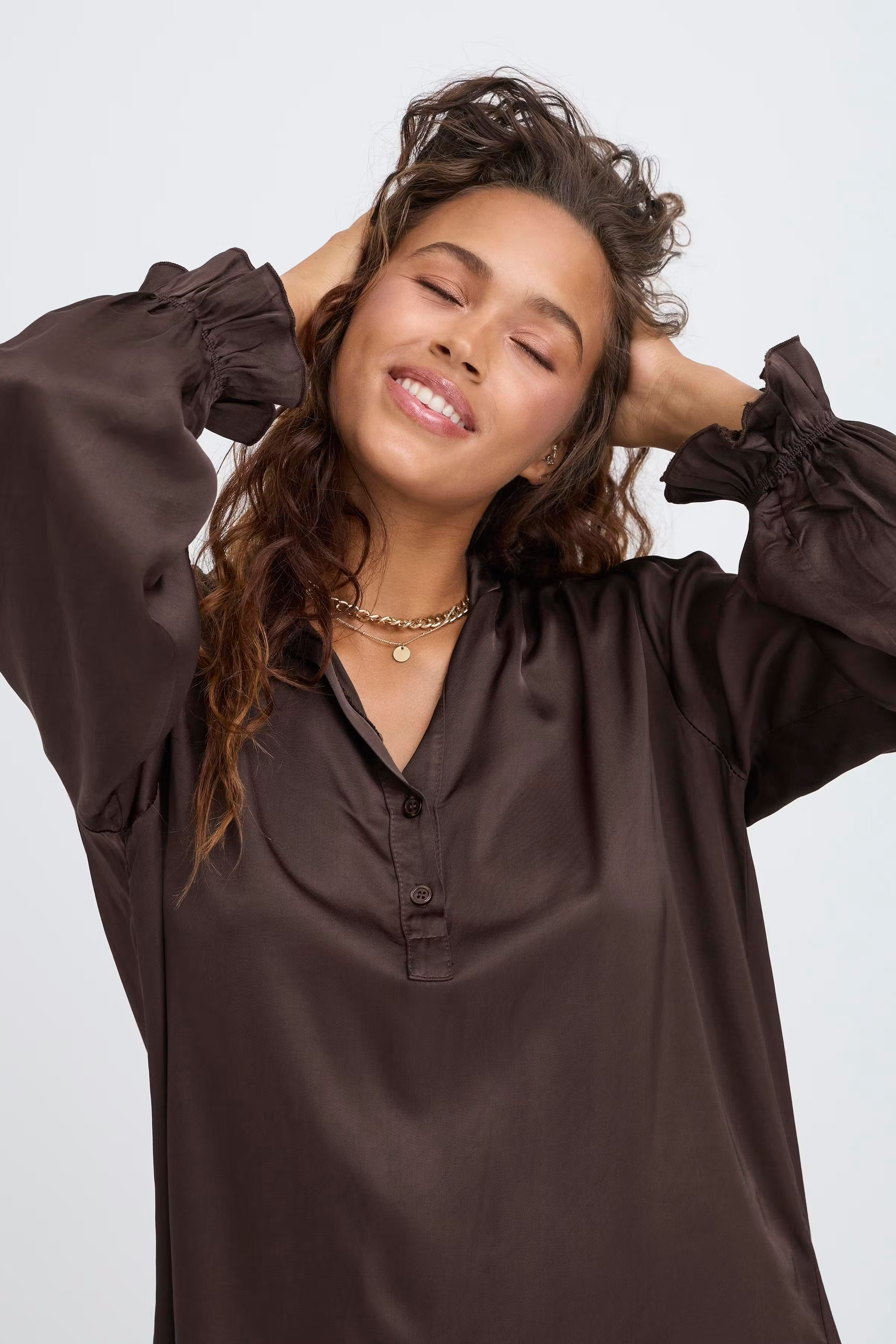 SBOLIVIA Bluse LOOKBOOK DETAIL 22101102-191109