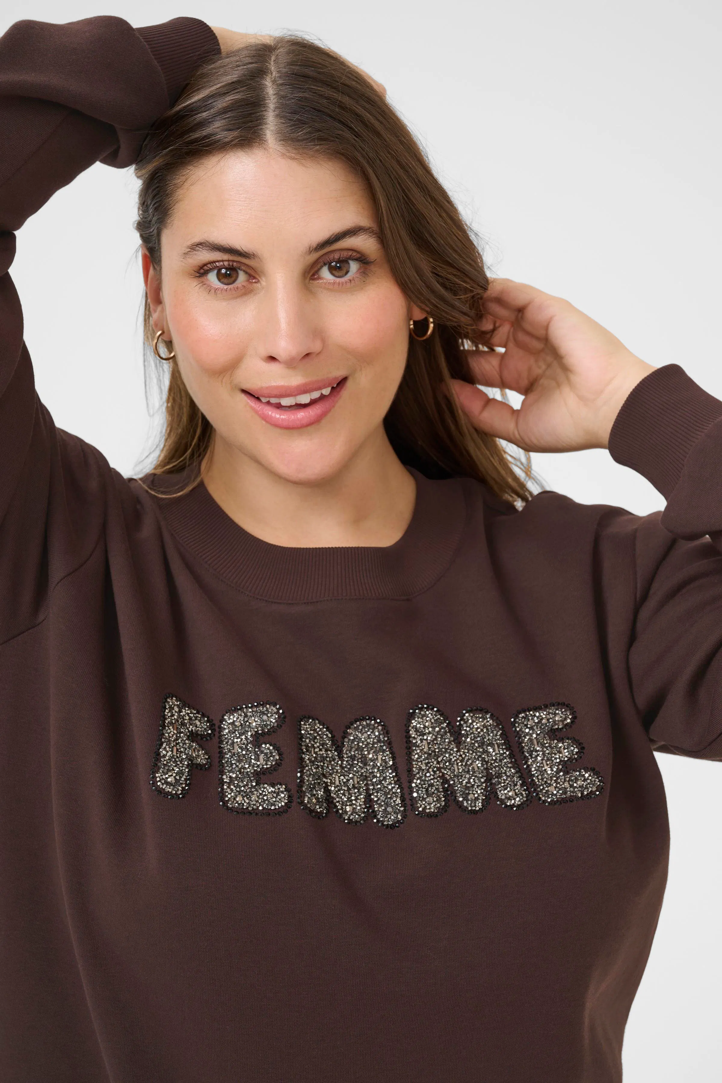 KCelise Sweatshirt LOOKBOOK DETAIL 10583813-191111