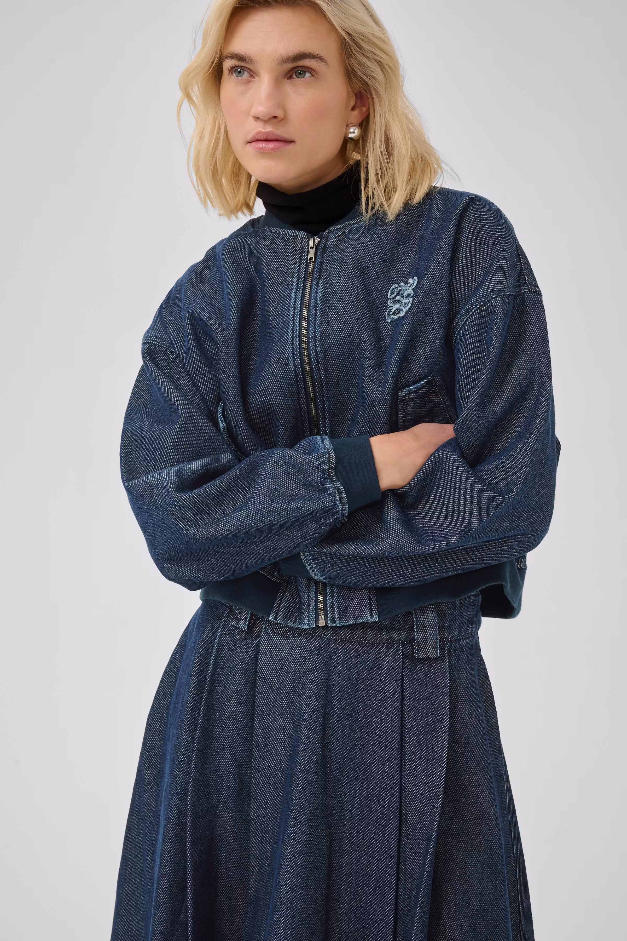 MWMegan Outerwear LOCATION NONE 10705720-100061